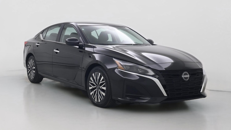 2023 Nissan Altima SV Hero Image