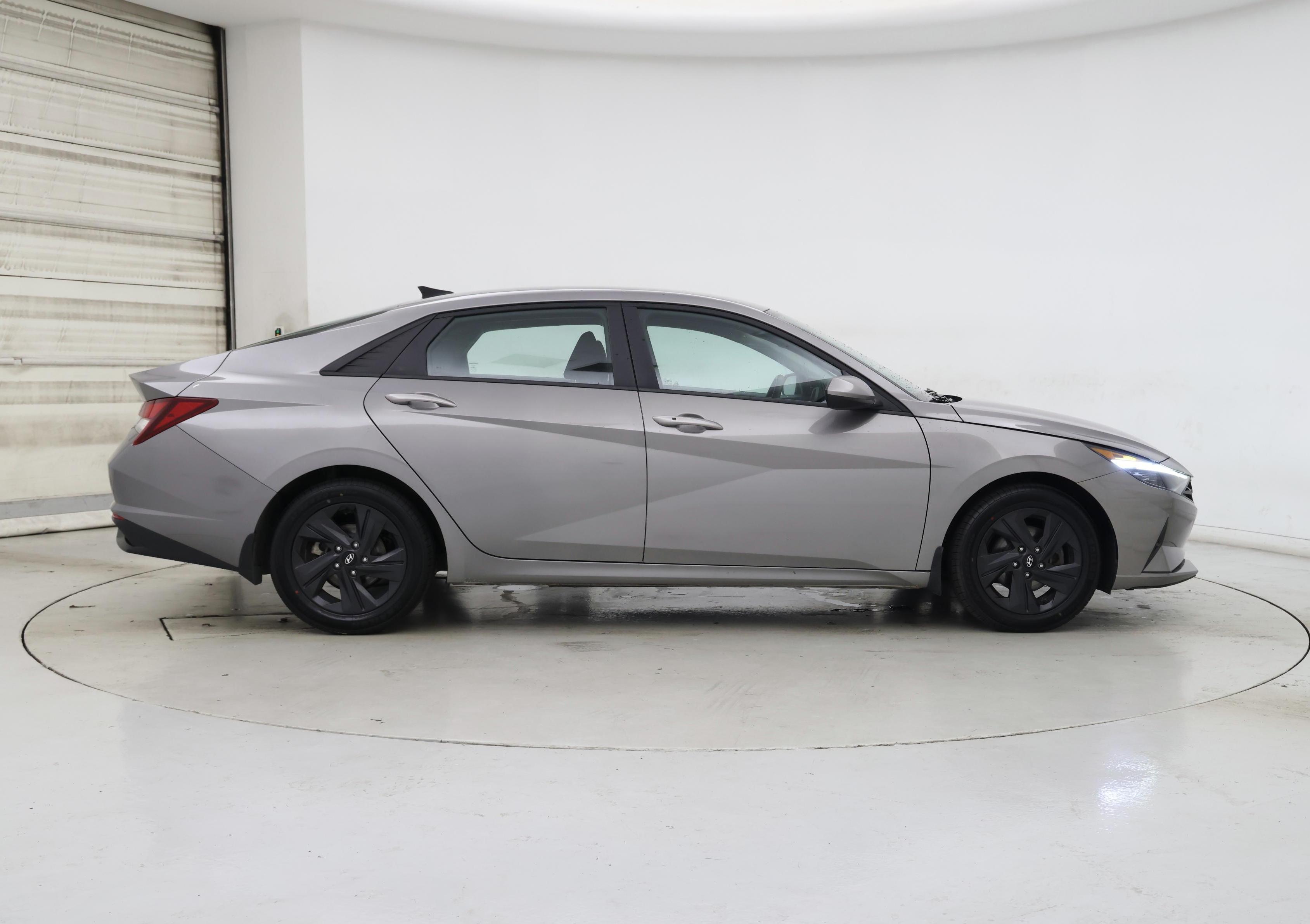 Thumbnail: 2023 Hyundai Elantra - 7