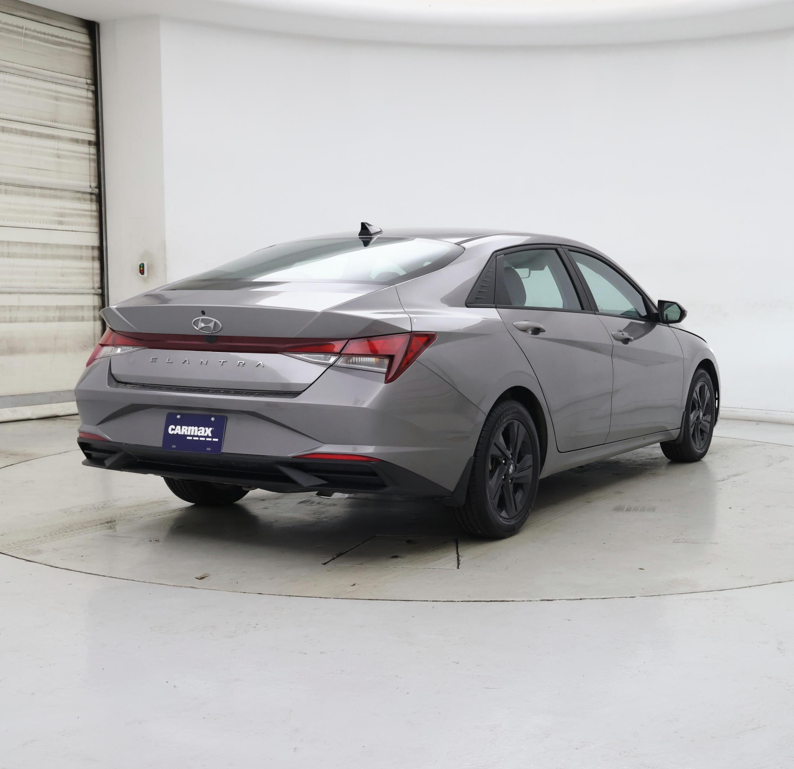 Thumbnail: 2023 Hyundai Elantra - 8