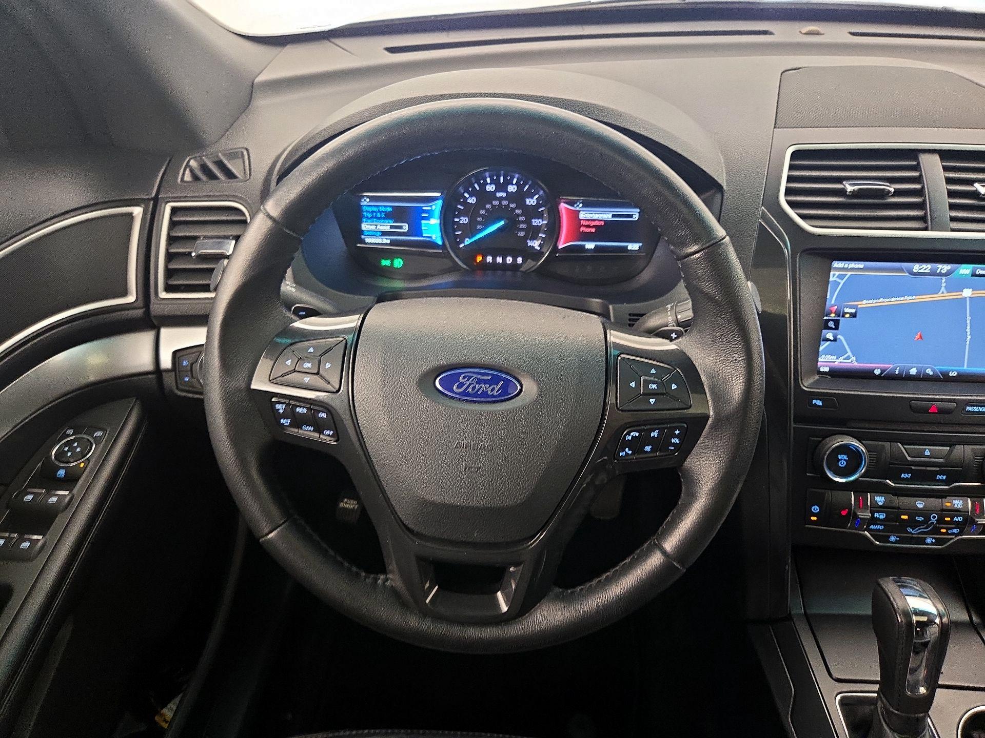 Thumbnail: 2016 Ford Explorer - 10