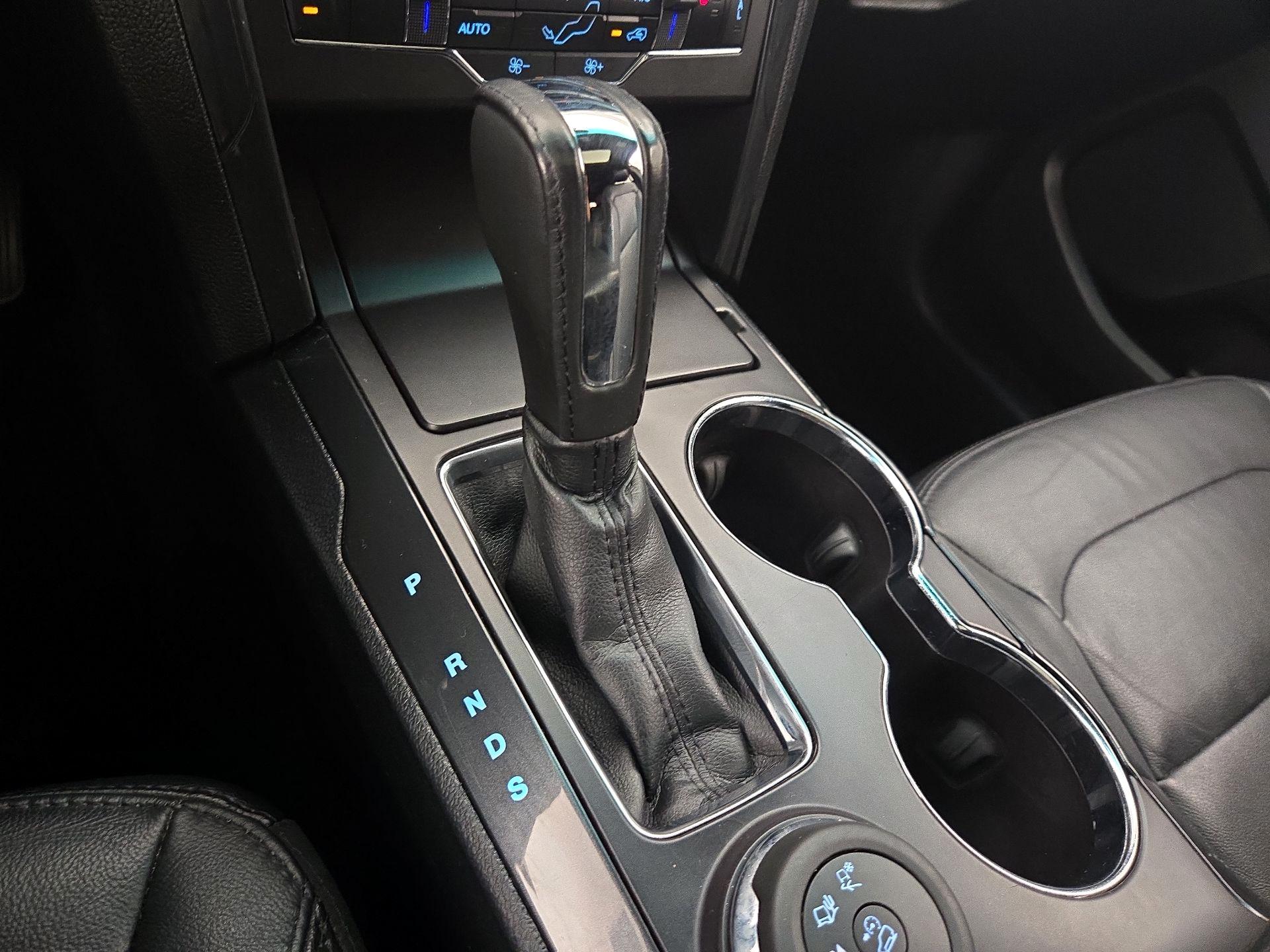 Thumbnail: 2016 Ford Explorer - 18