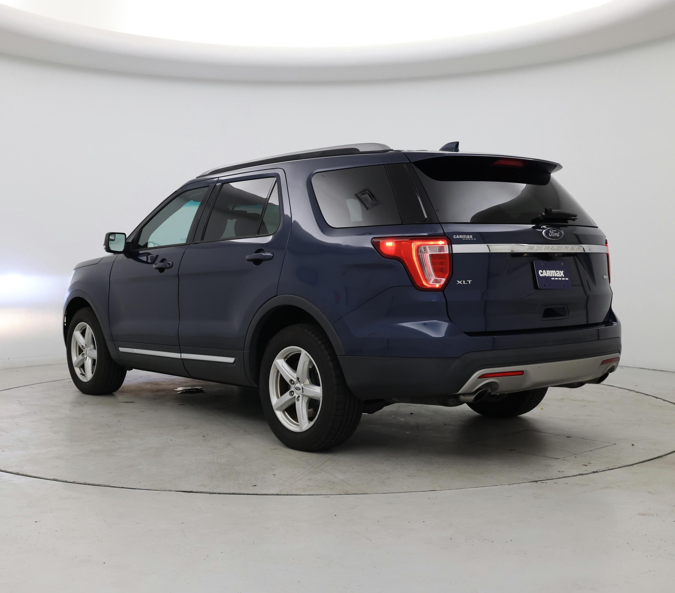 Thumbnail: 2016 Ford Explorer - 2