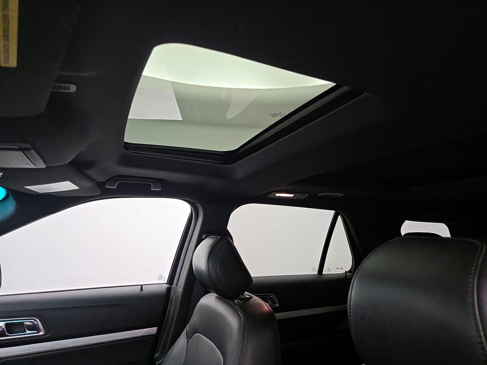 Thumbnail: 2016 Ford Explorer - 20