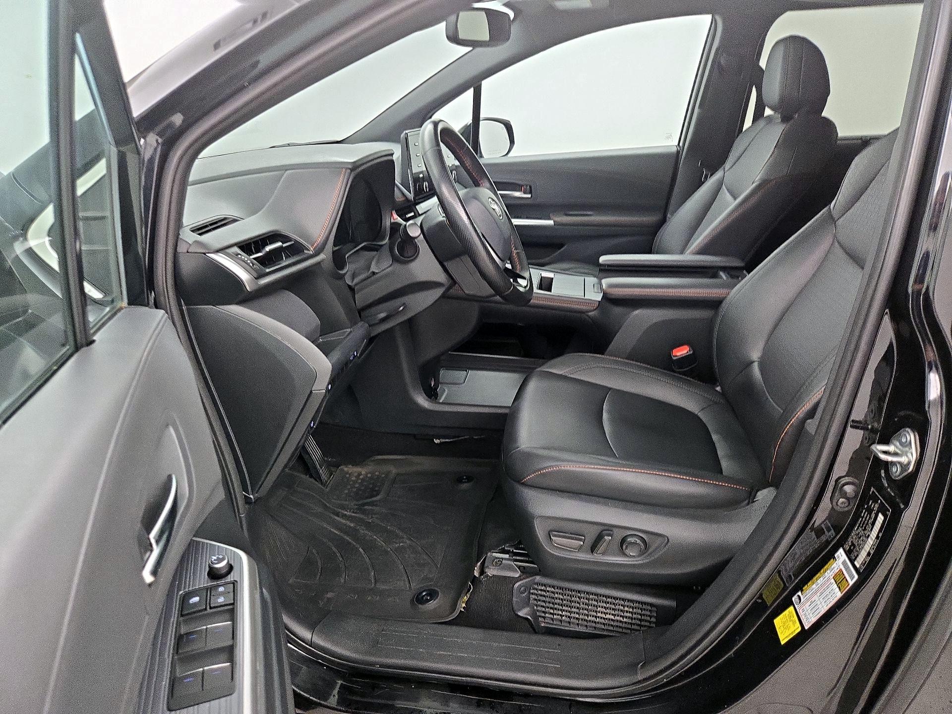 Thumbnail: 2021 Toyota Sienna - 11