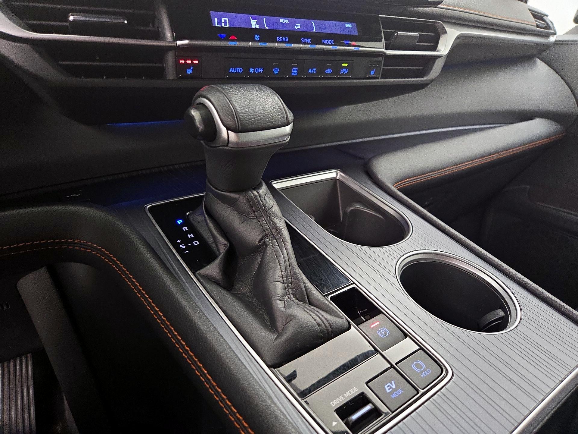 Thumbnail: 2021 Toyota Sienna - 18