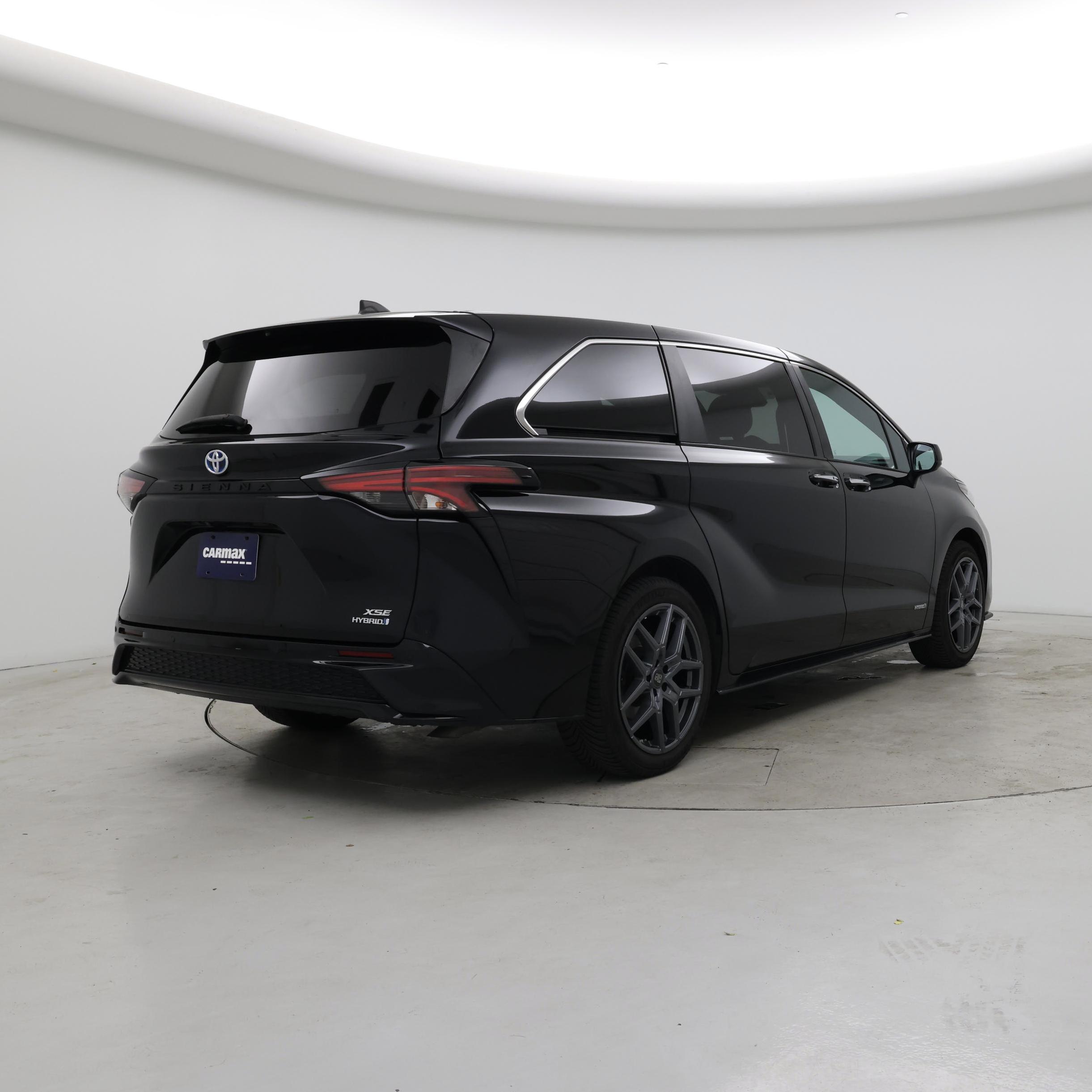 Thumbnail: 2021 Toyota Sienna - 8