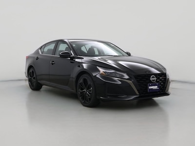 Black 2023 Nissan Altima SR