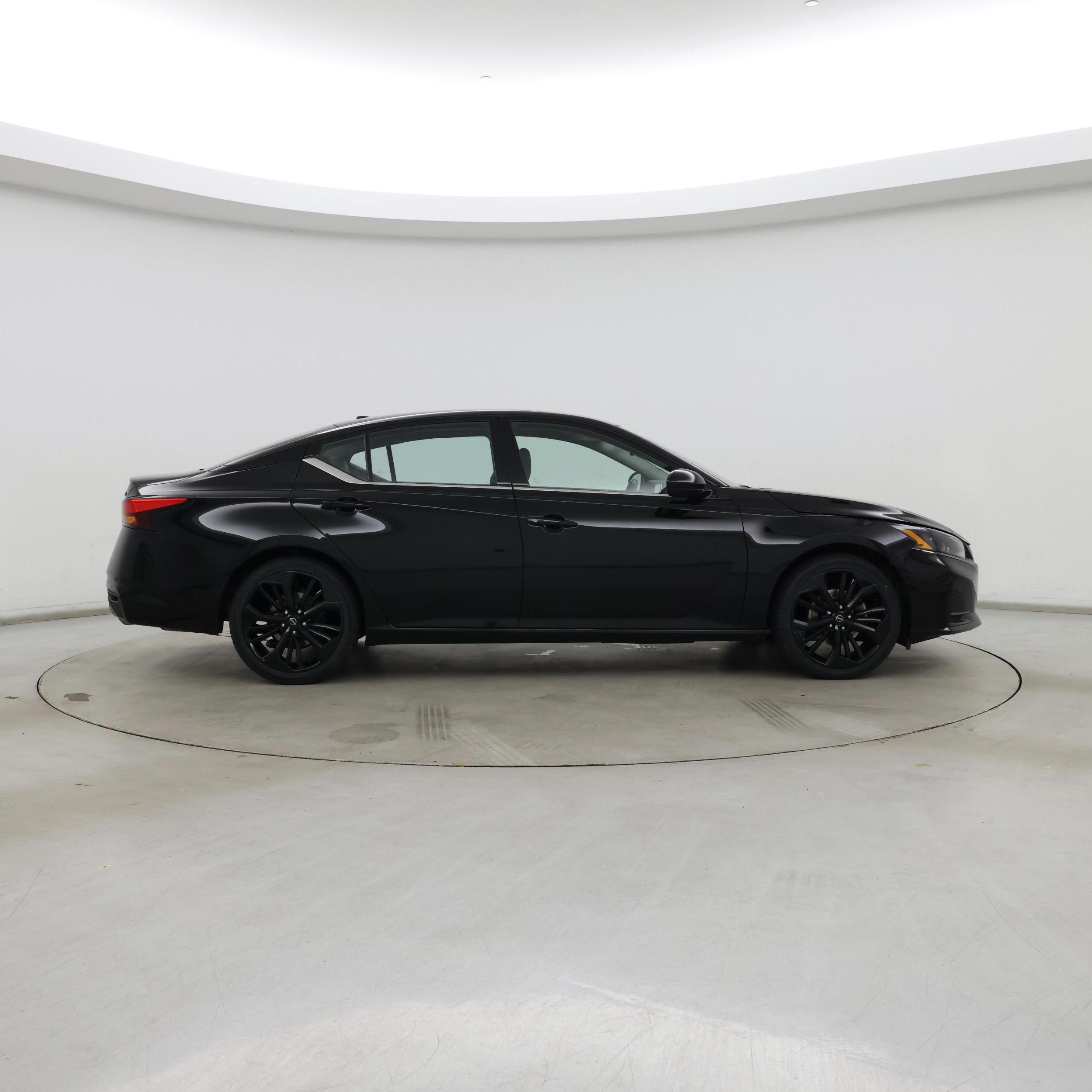 Thumbnail: 2023 Nissan Altima - 7