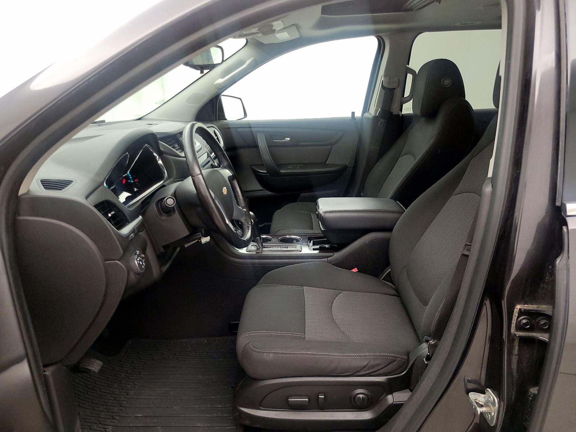 Thumbnail: 2016 Chevrolet Traverse - 11