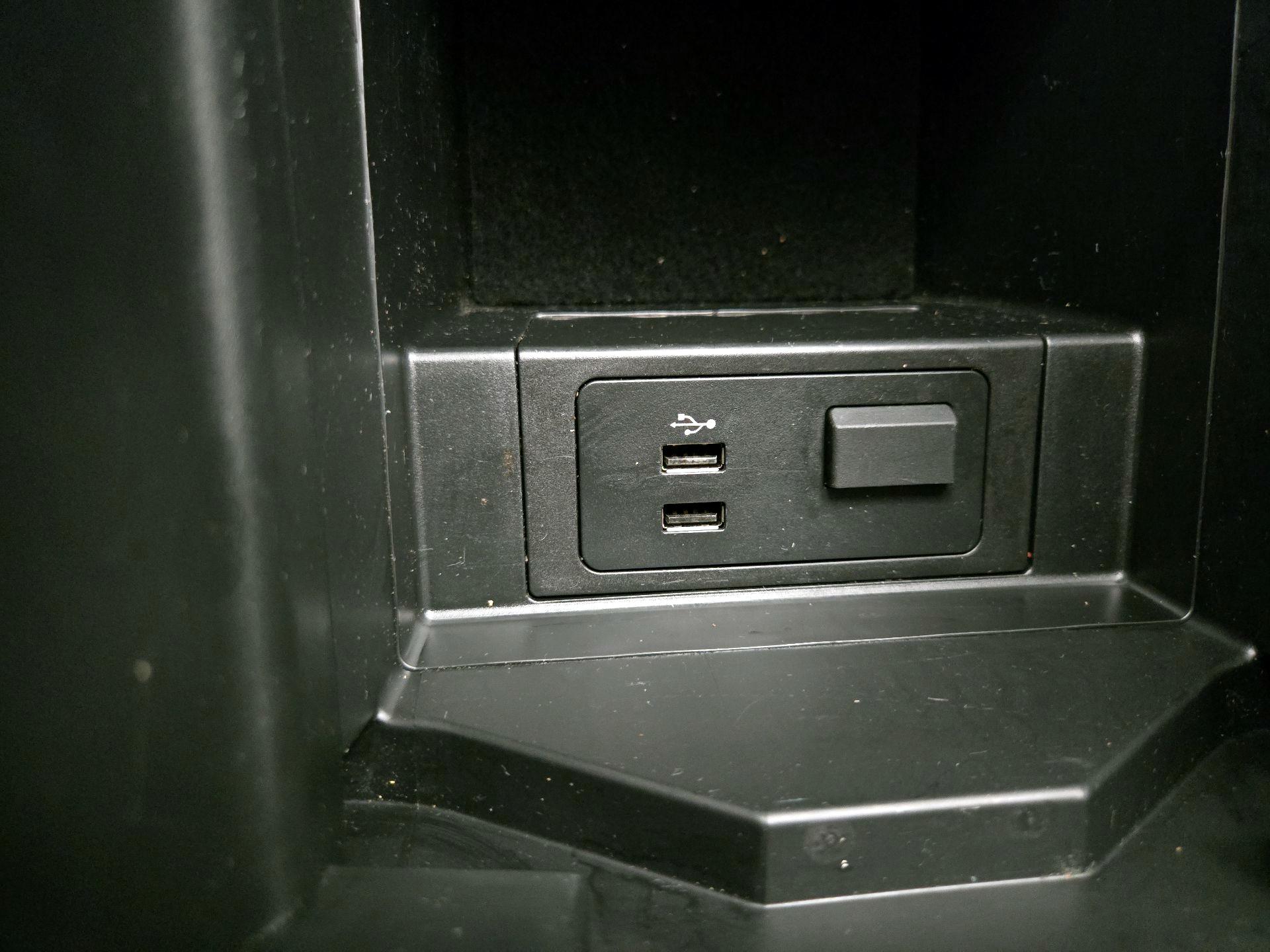 Thumbnail: 2022 Mazda CX-9 - 18