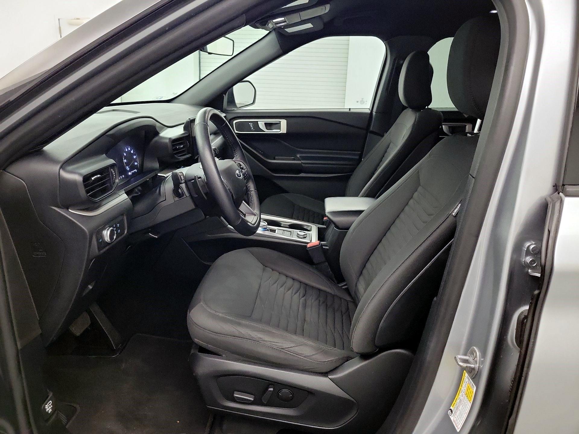 Thumbnail: 2020 Ford Explorer - 9