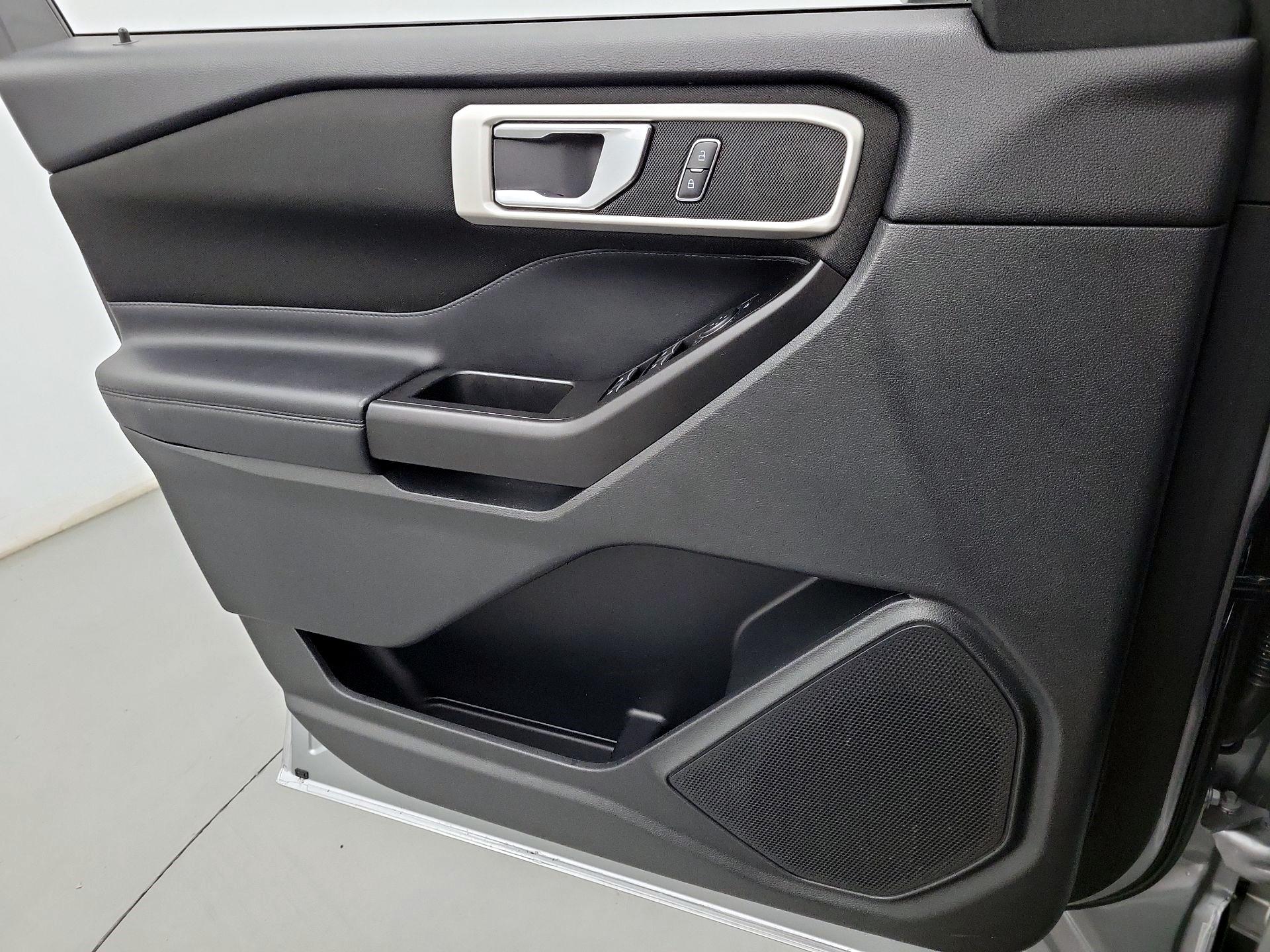 Thumbnail: 2020 Ford Explorer - 10