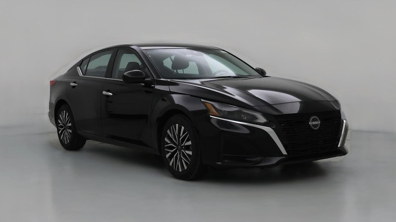 2023 Nissan Altima SV Hero Image