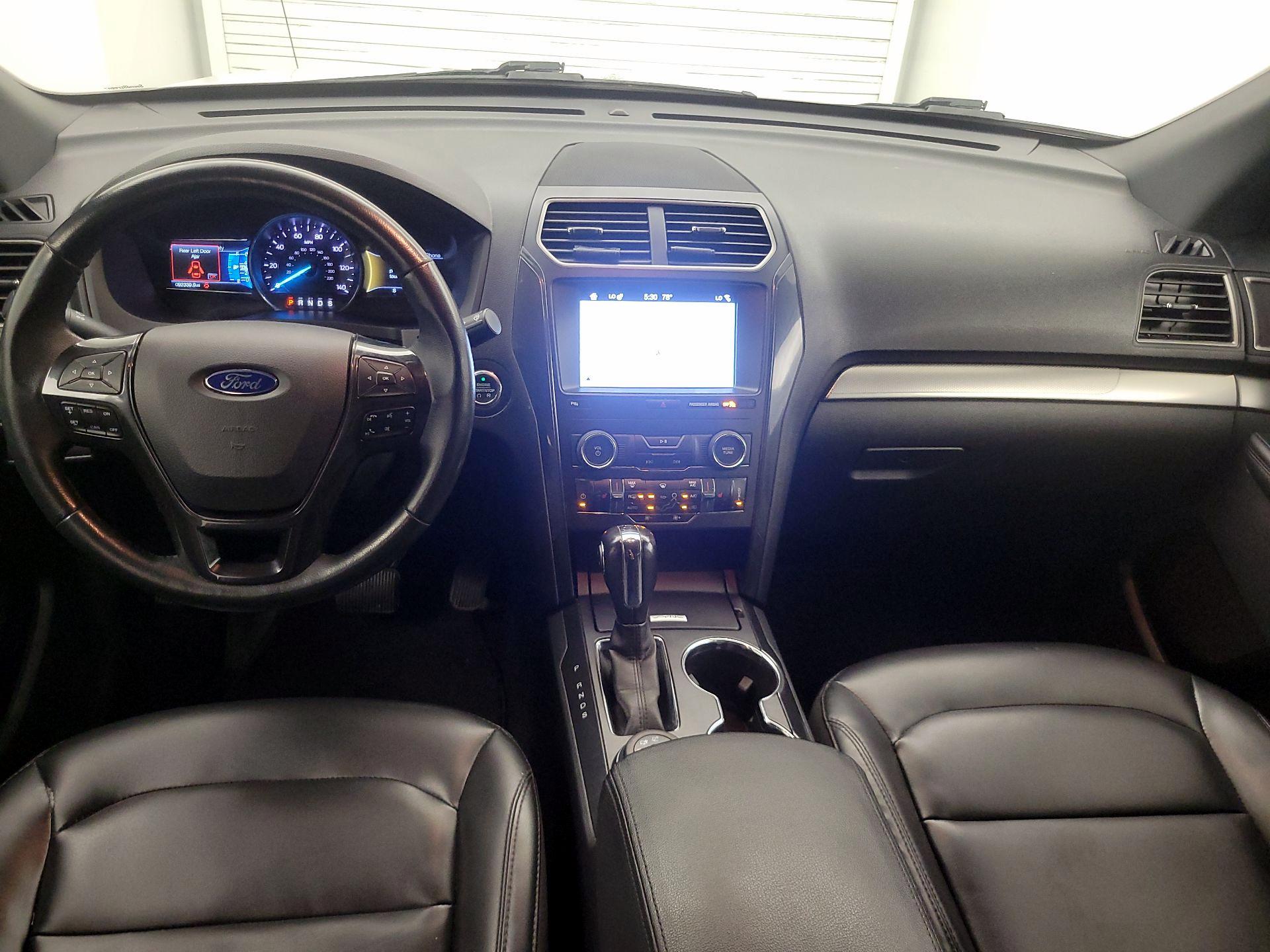 Thumbnail: 2019 Ford Explorer - 9