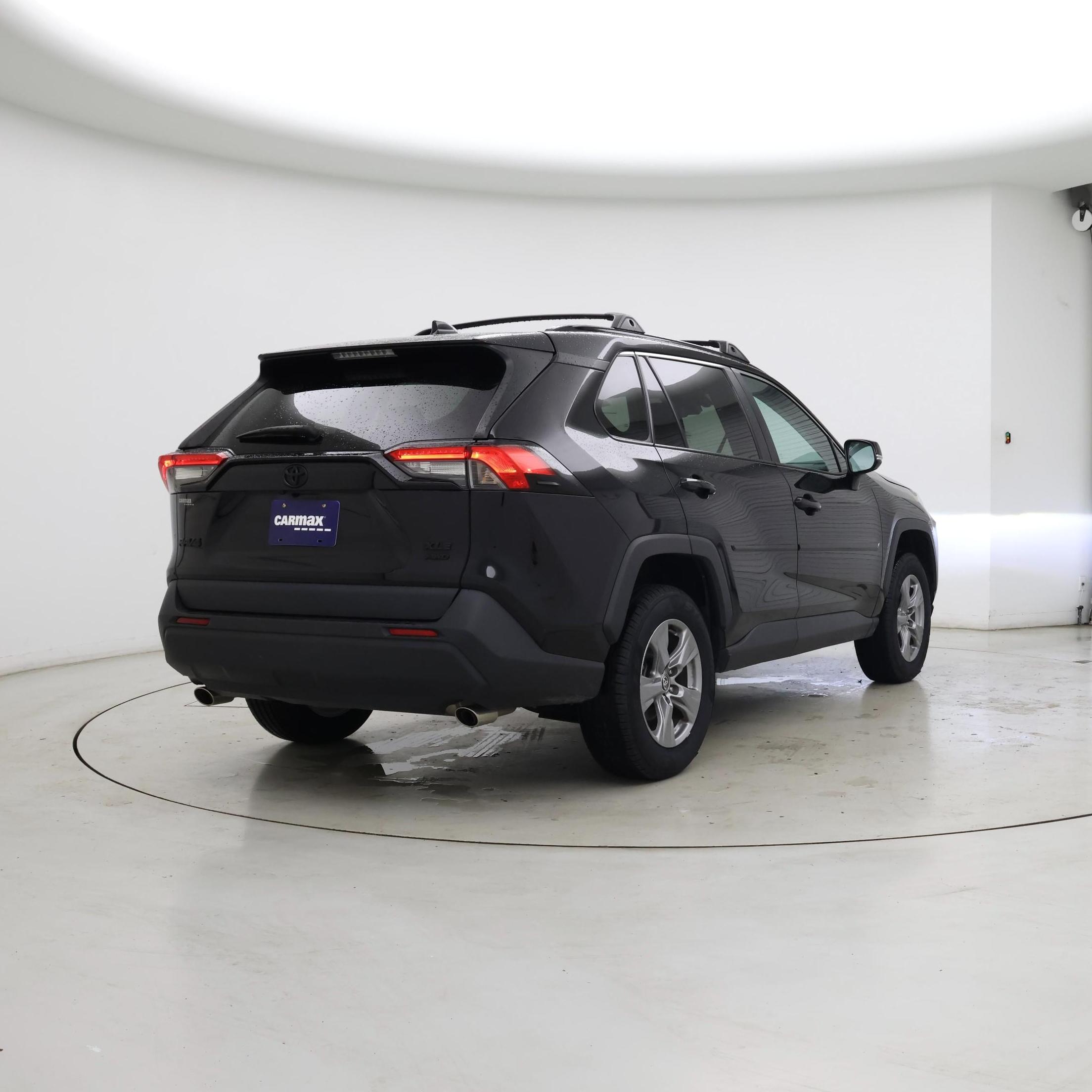 Thumbnail: 2022 Toyota RAV4 - 8