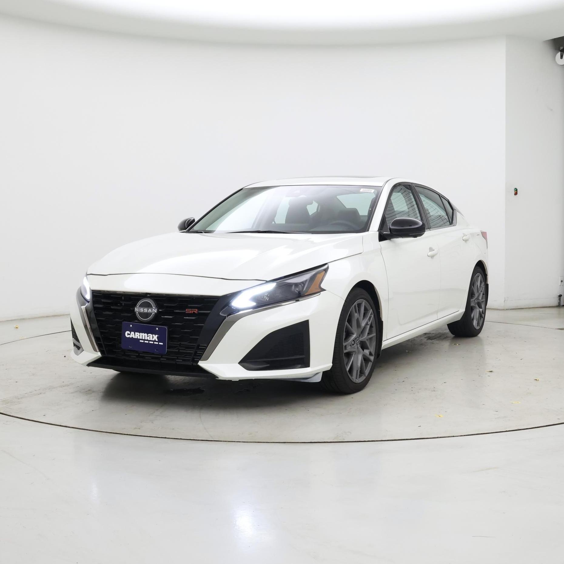 Thumbnail: 2023 Nissan Altima - 4