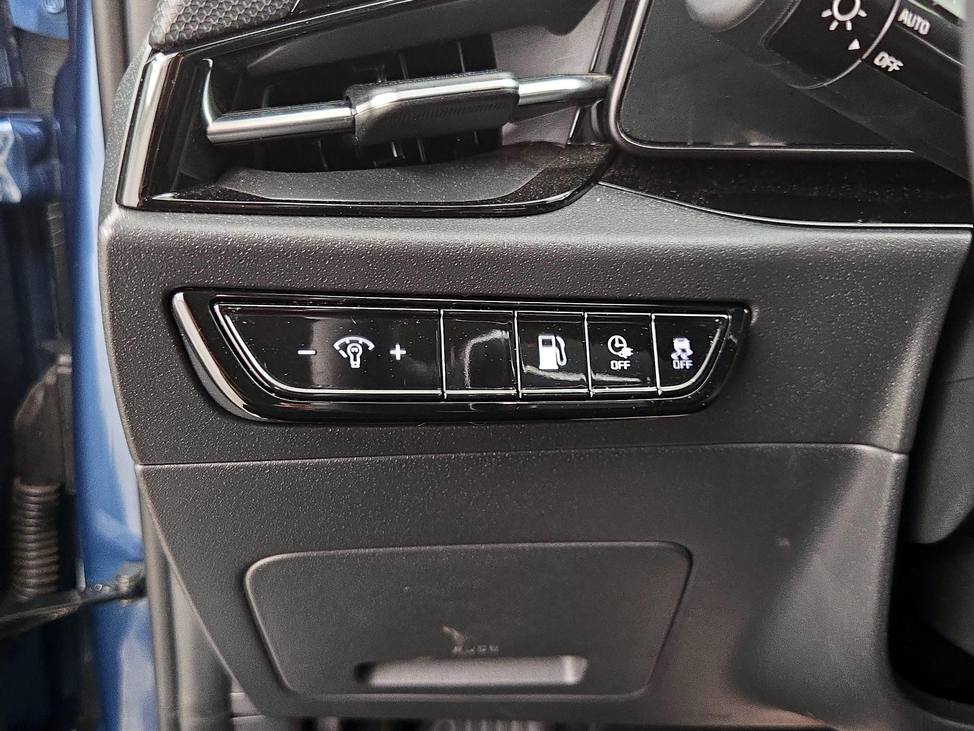 Thumbnail: 2023 Kia Niro - 13