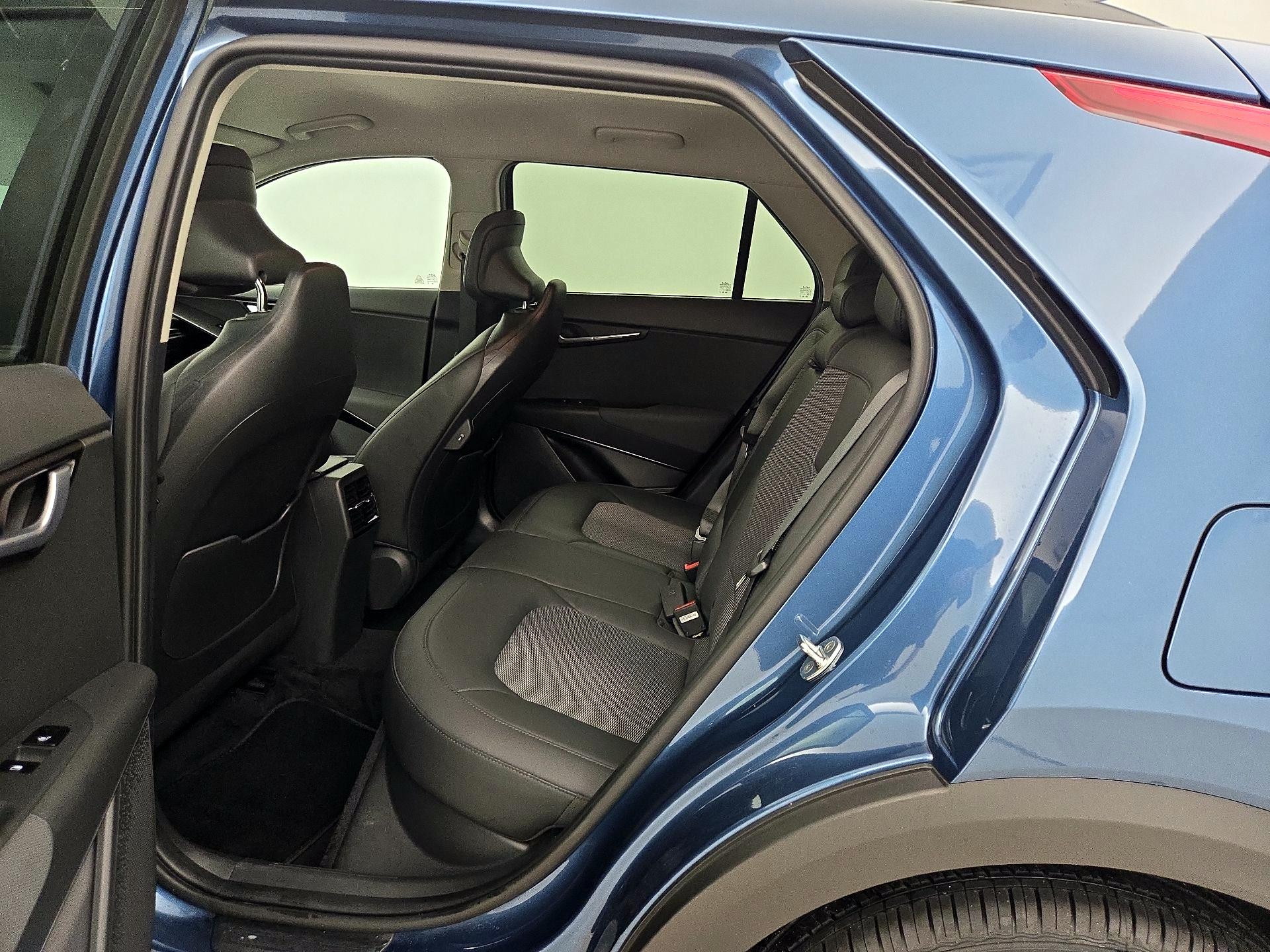 Thumbnail: 2023 Kia Niro - 20