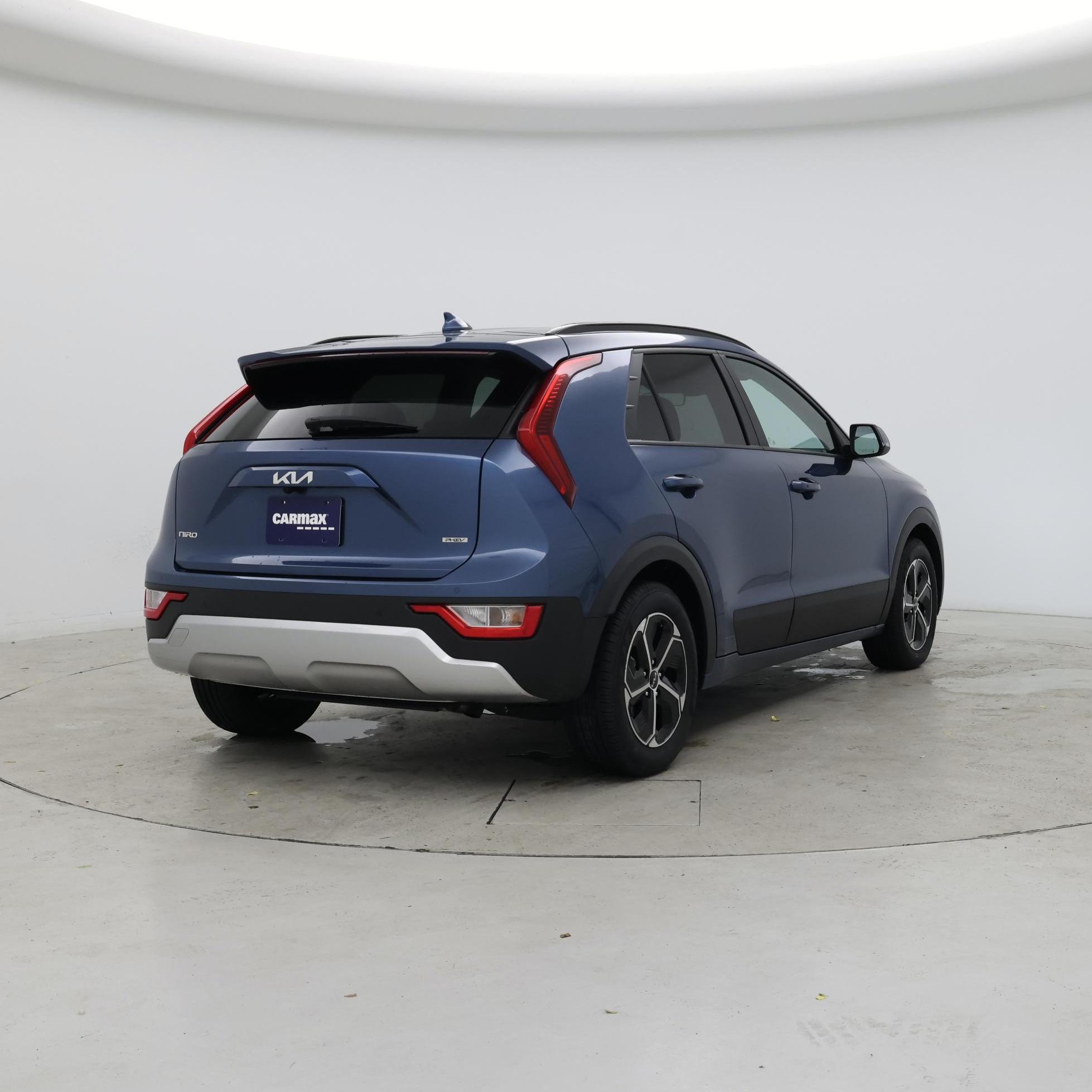 Thumbnail: 2023 Kia Niro - 8