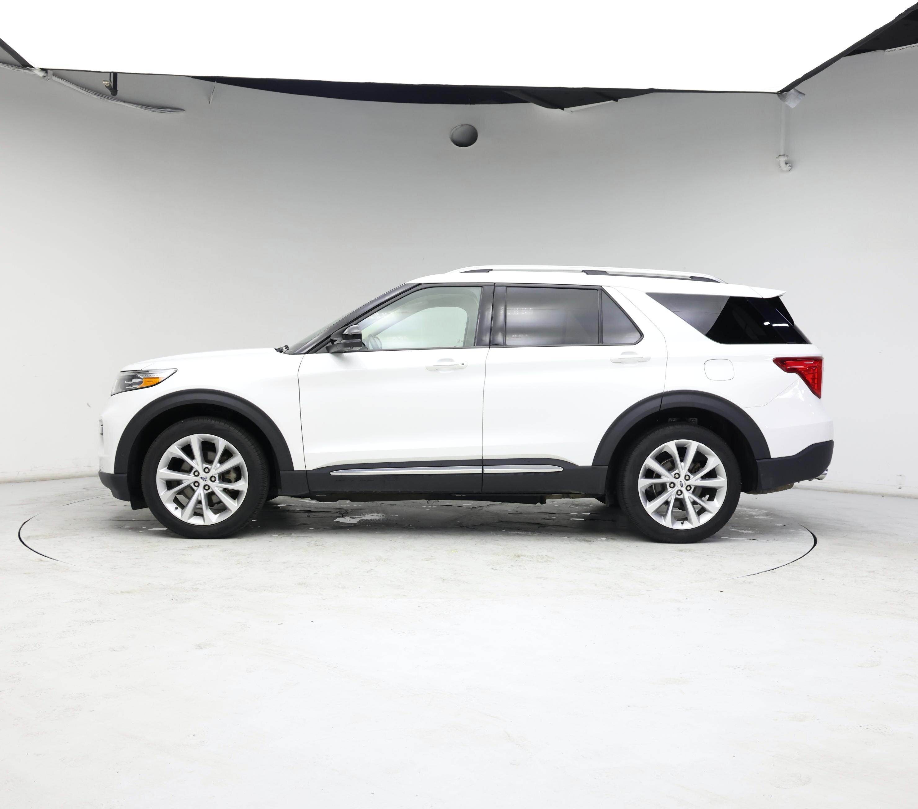 Thumbnail: 2022 Ford Explorer - 3