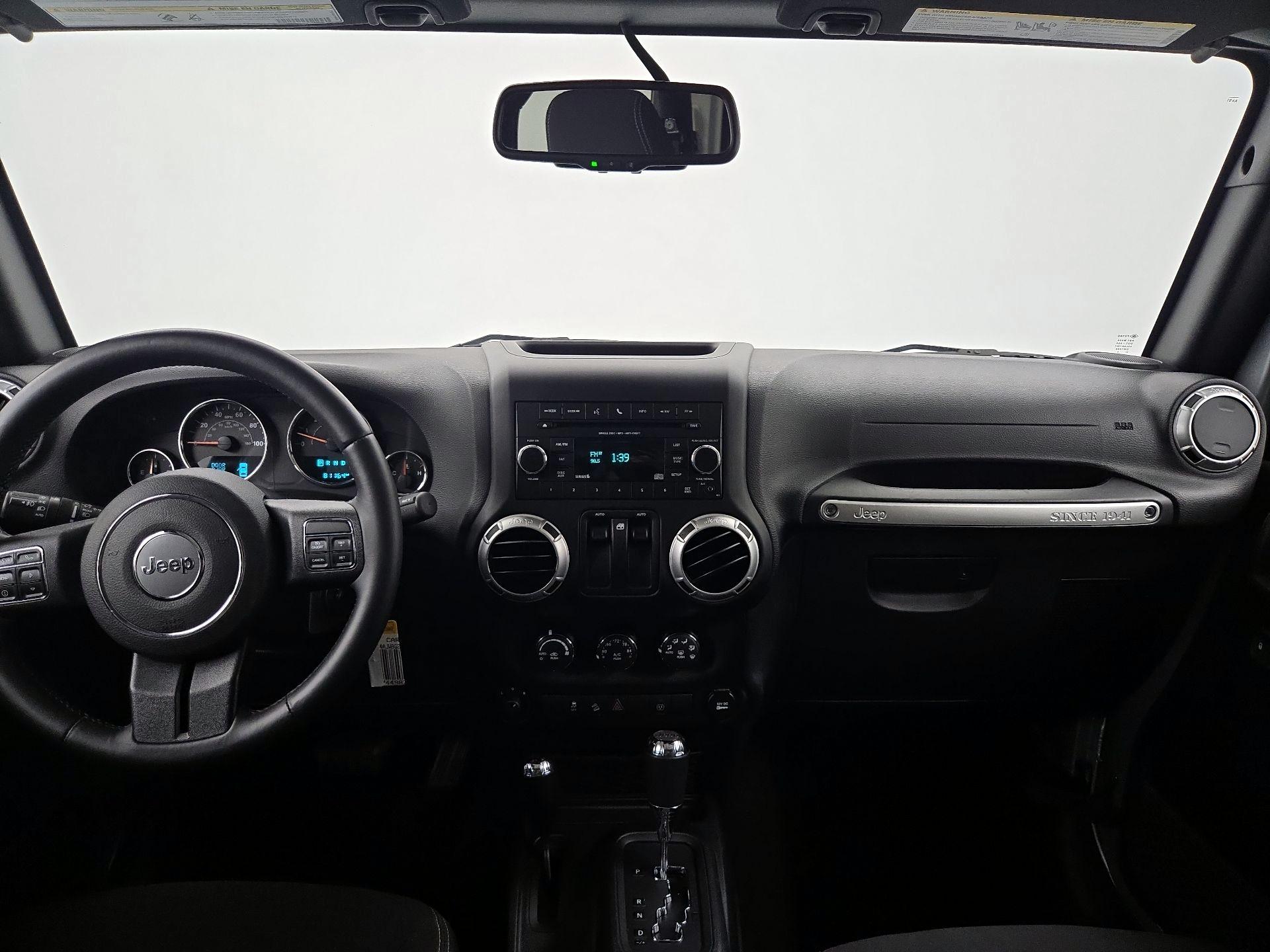 Thumbnail: 2015 Jeep Wrangler - 9