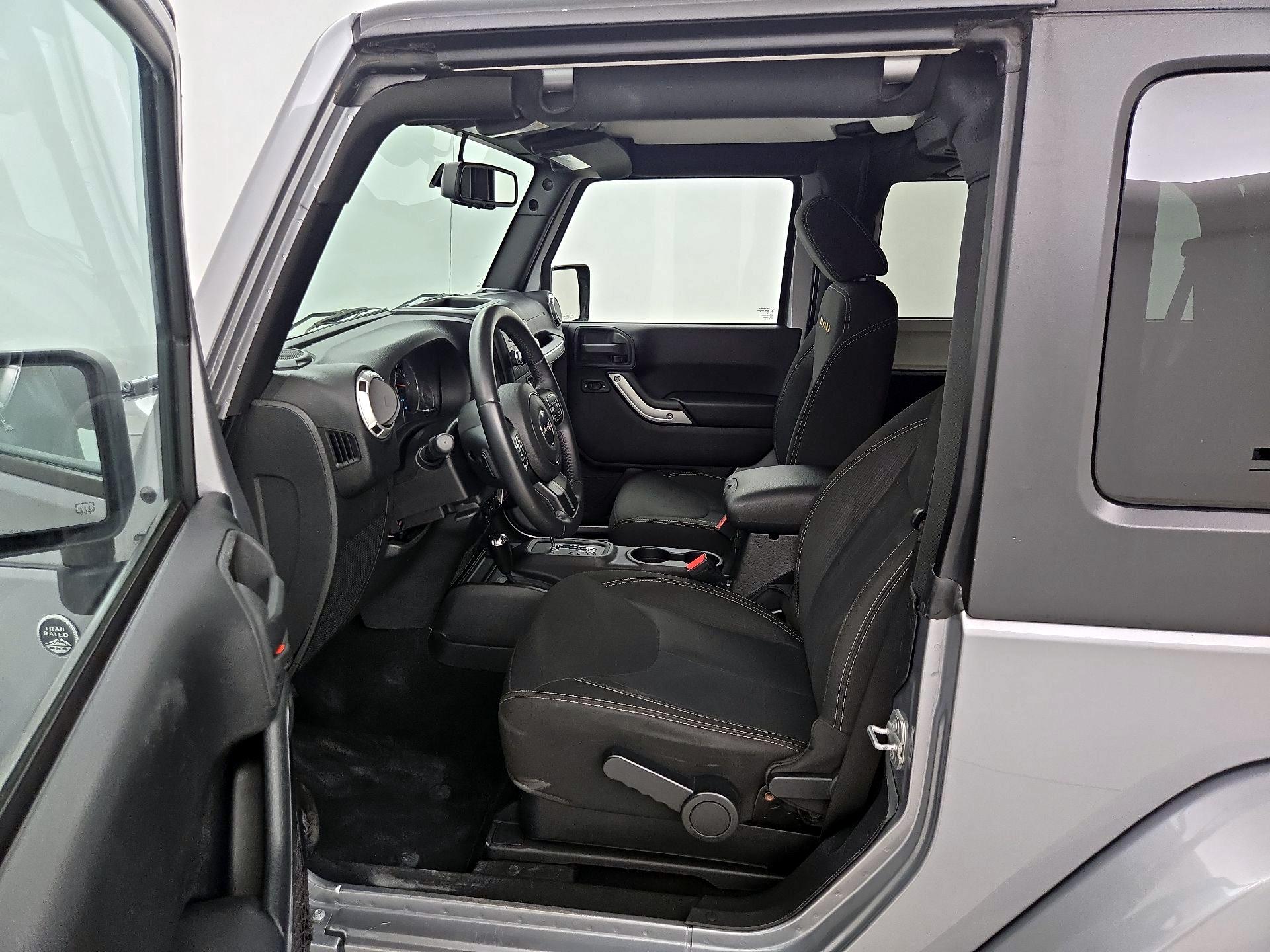 Thumbnail: 2015 Jeep Wrangler - 11