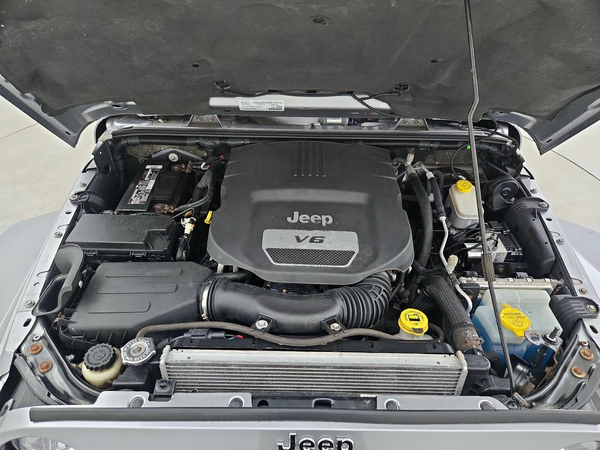 Thumbnail: 2015 Jeep Wrangler - 19