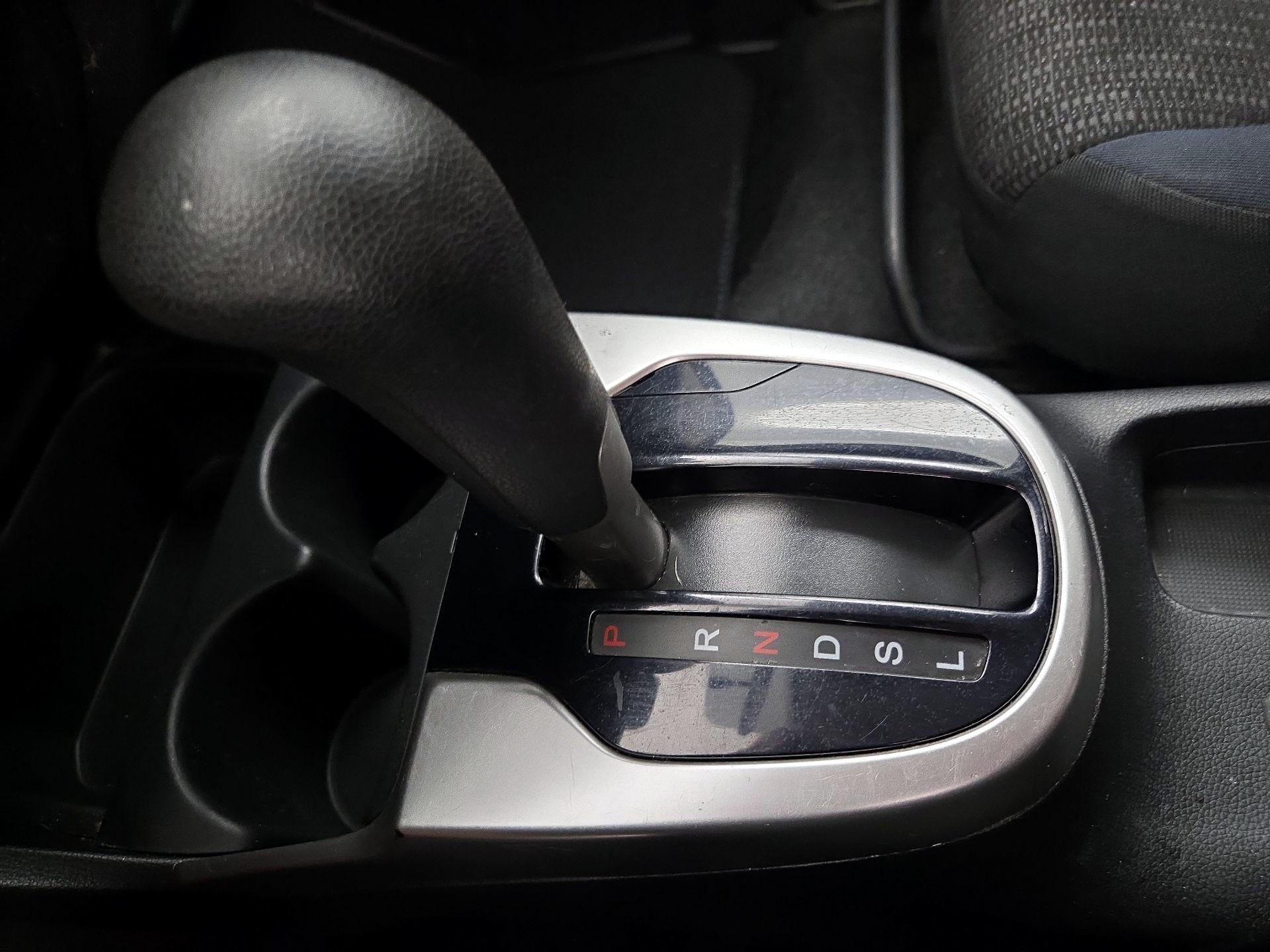 Thumbnail: 2015 Honda Fit - 17