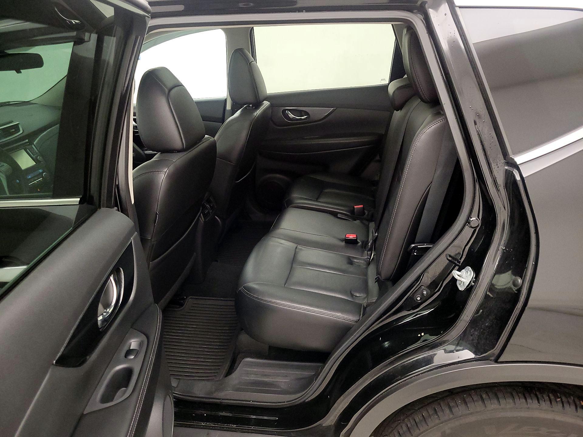 Thumbnail: 2016 Nissan Rogue - 20