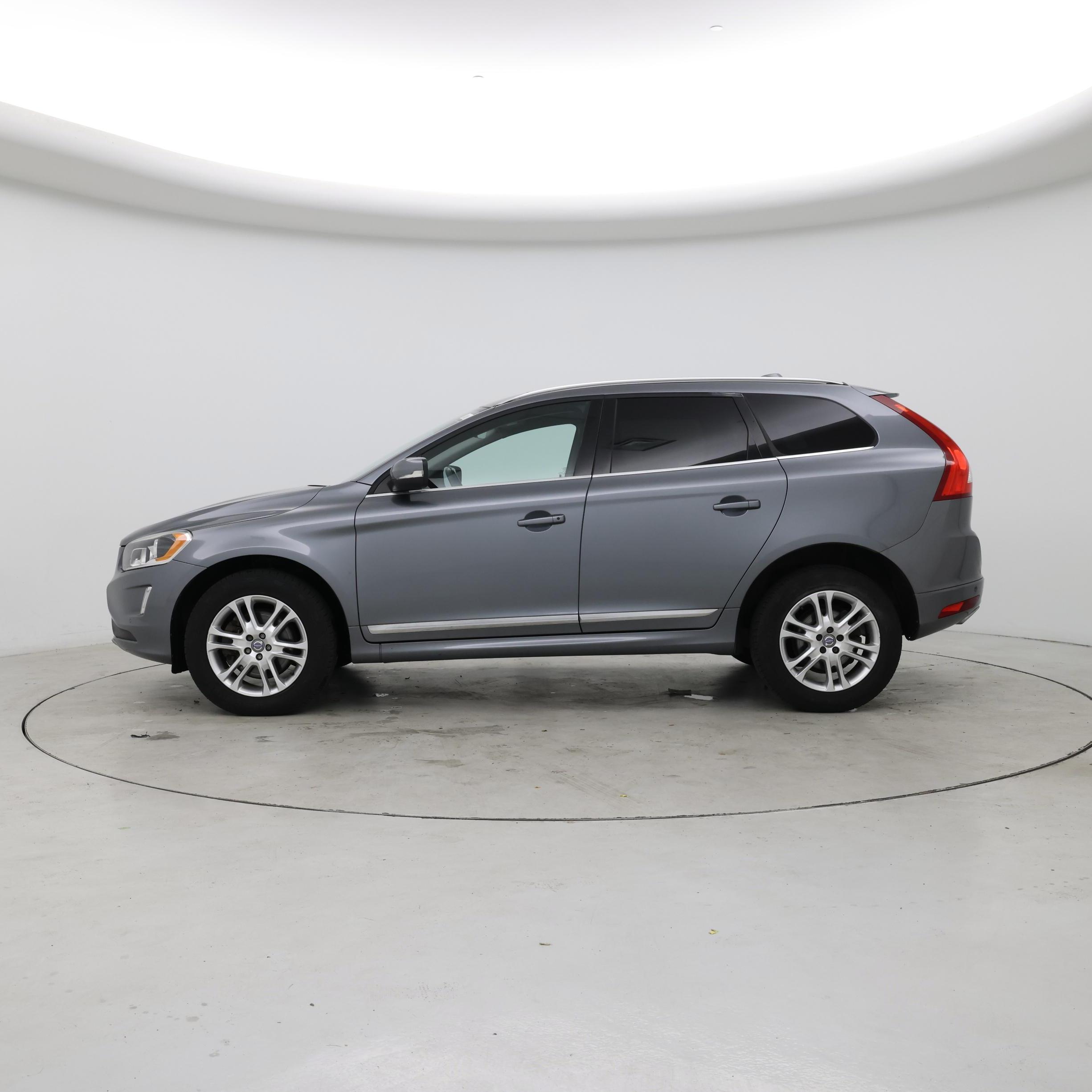 Thumbnail: 2016 Volvo XC60 - 3