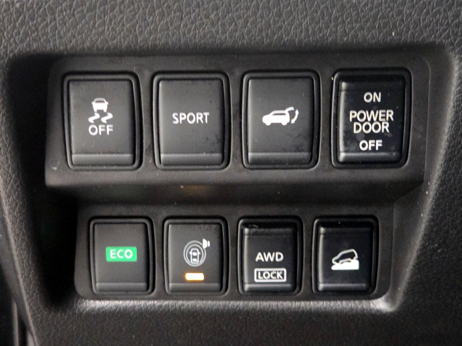 Thumbnail: 2015 Nissan Rogue - 13