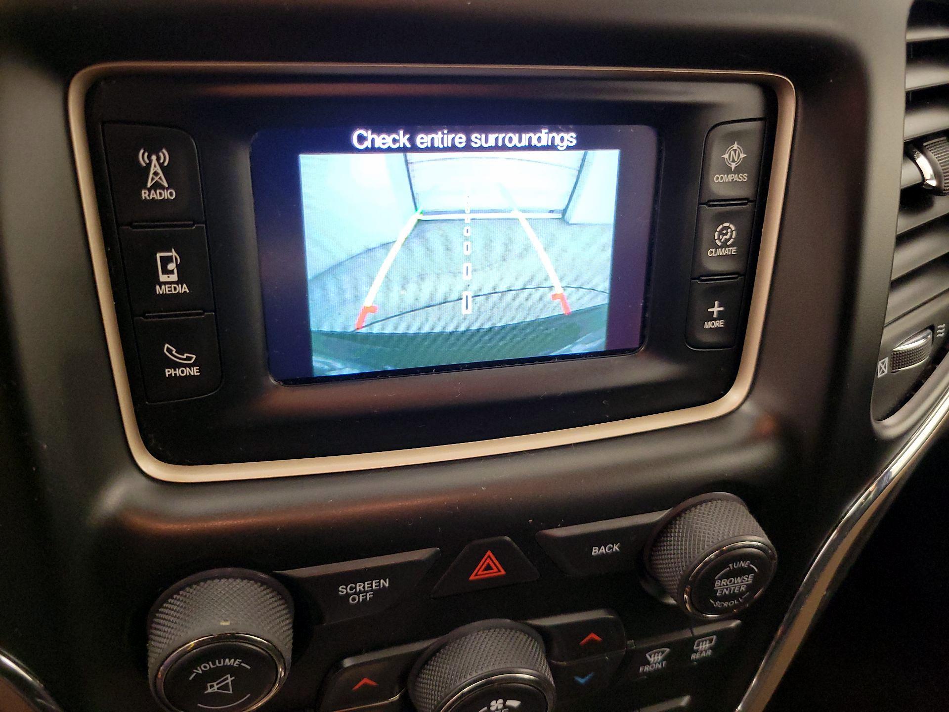 Thumbnail: 2017 Jeep Grand Cherokee - 15