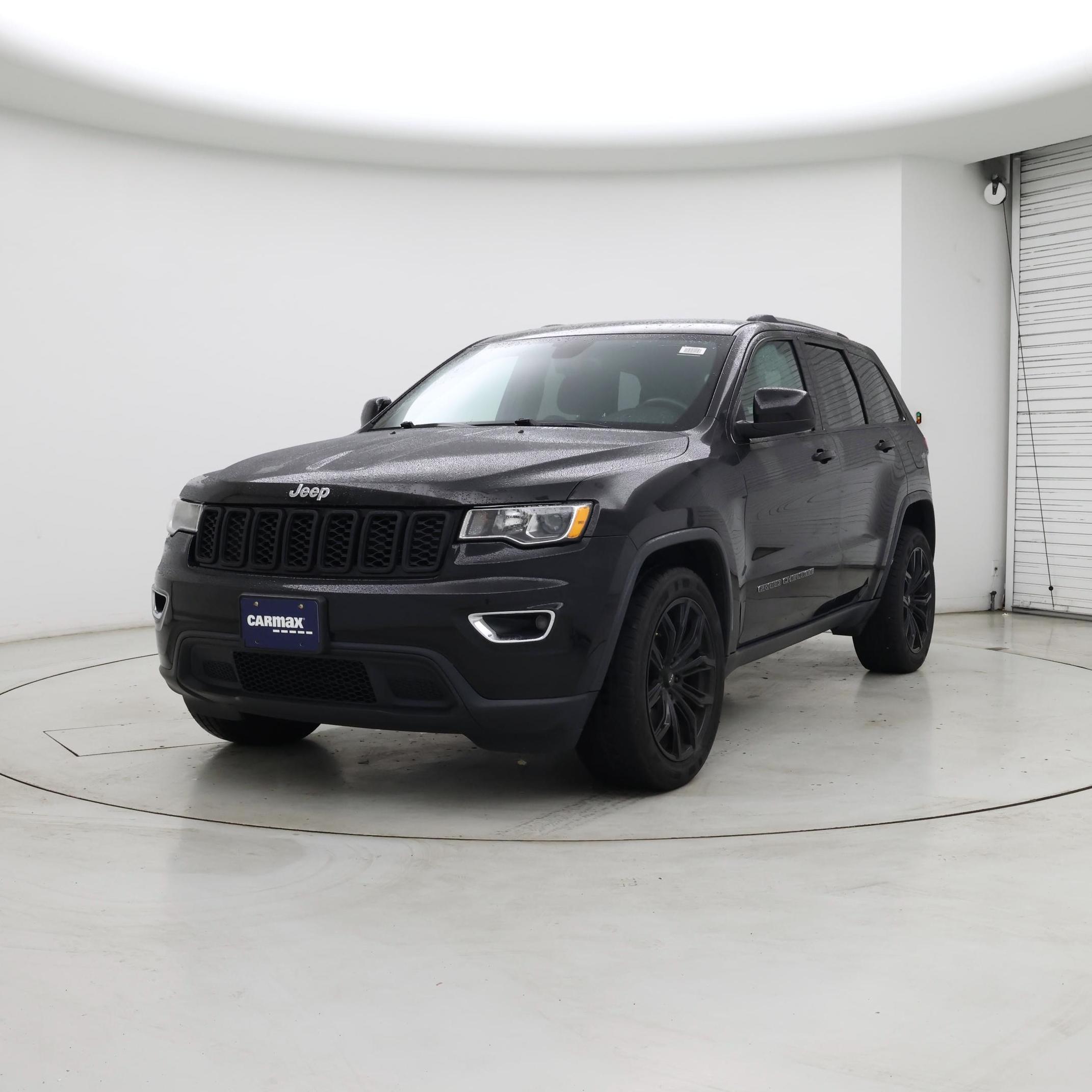 Thumbnail: 2017 Jeep Grand Cherokee - 4