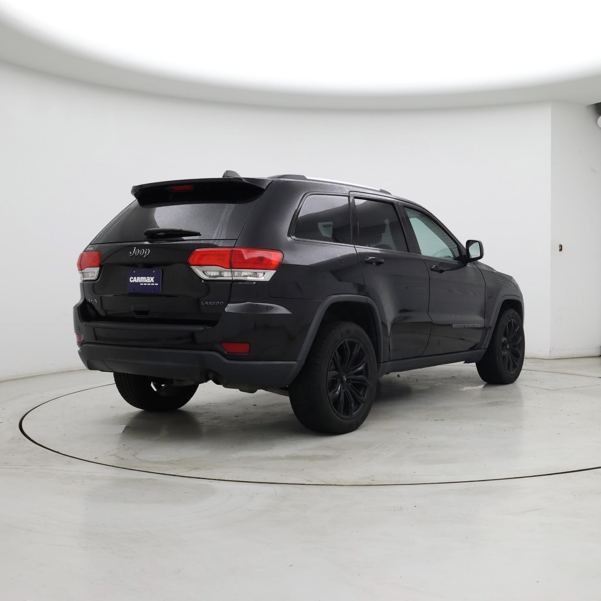 Thumbnail: 2017 Jeep Grand Cherokee - 8