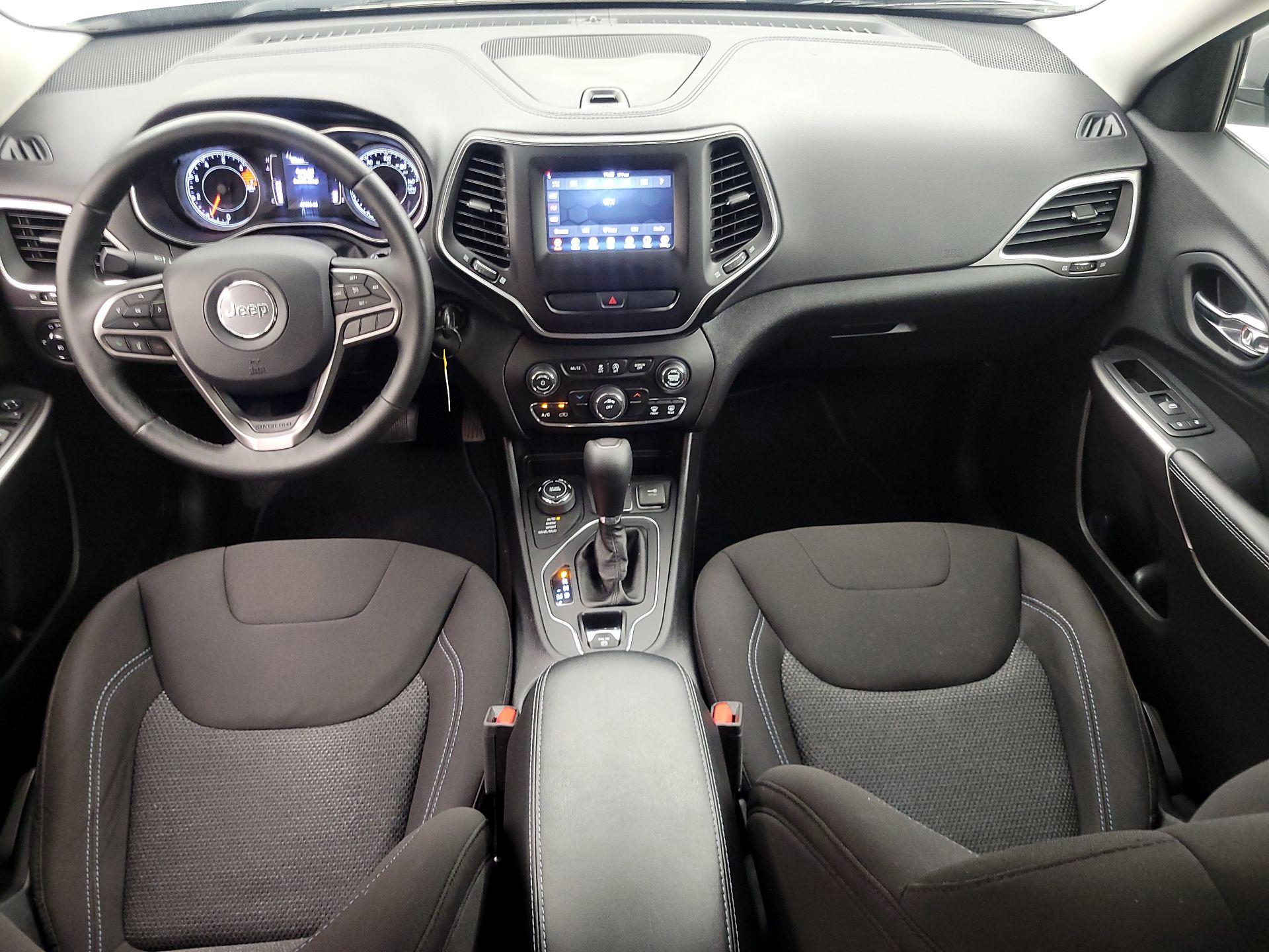 Thumbnail: 2019 Jeep Cherokee - 9