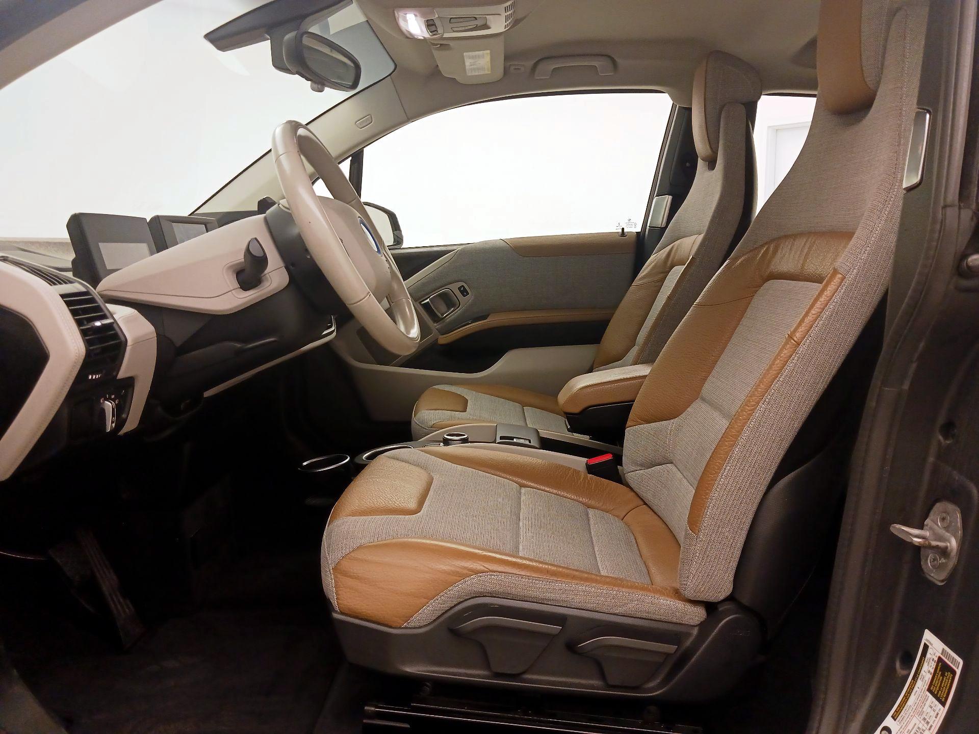 Thumbnail: 2017 BMW i3 - 11