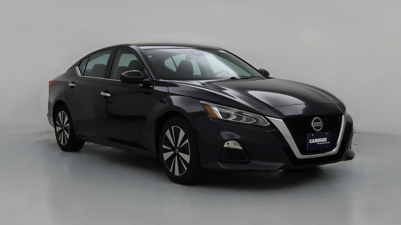 2022 Nissan Altima SV Hero Image