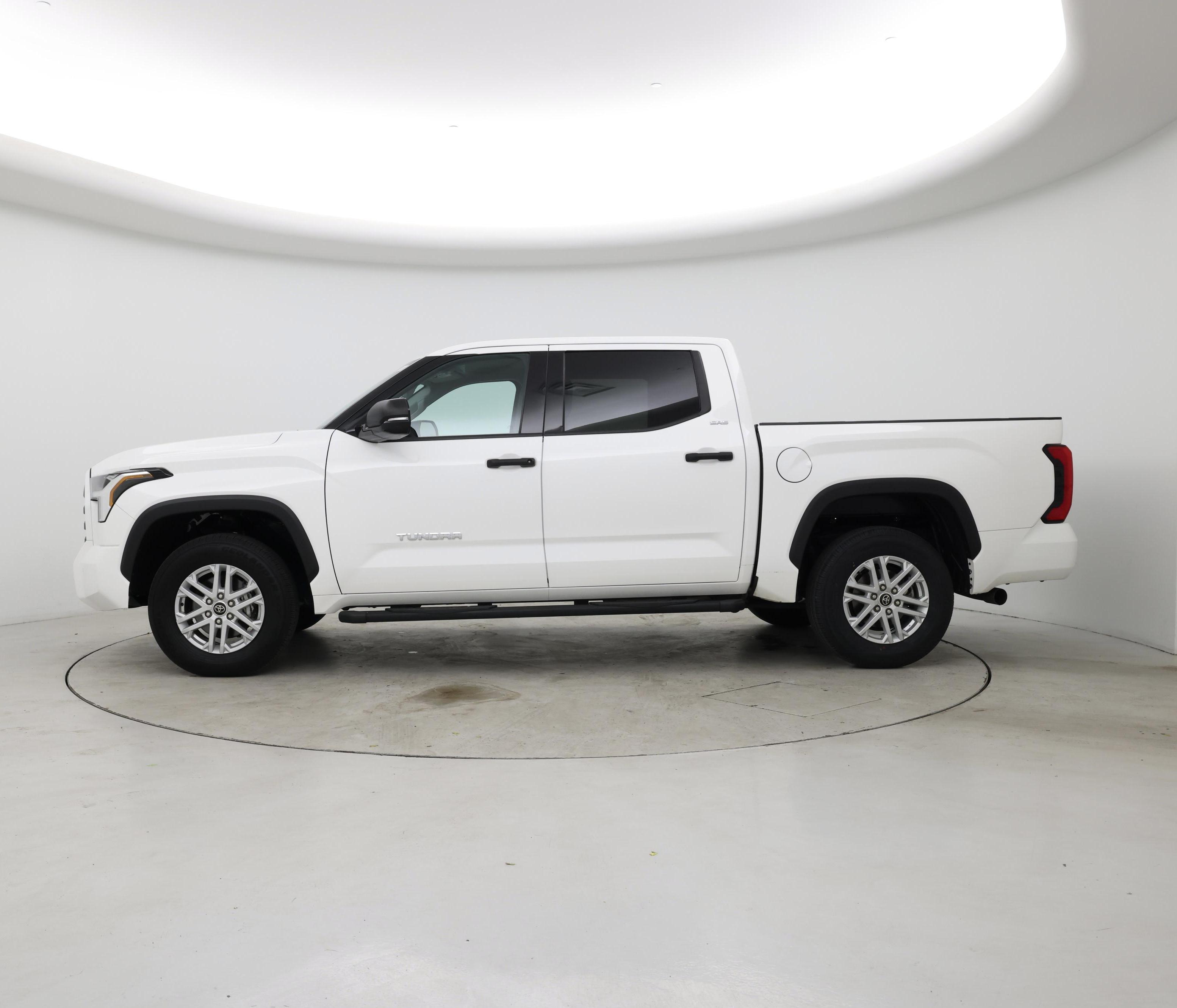 Thumbnail: 2022 Toyota Tundra - 3