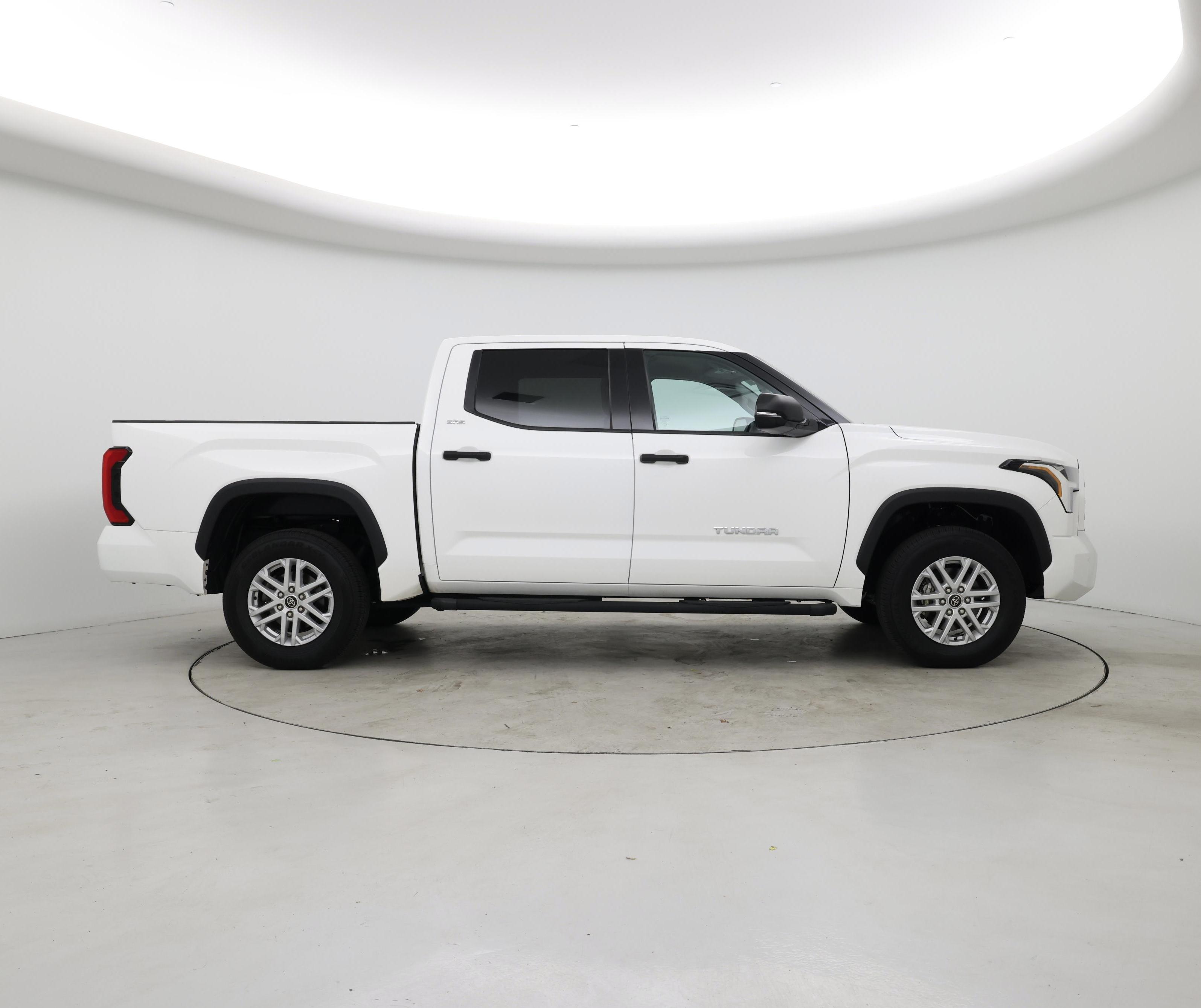 Thumbnail: 2022 Toyota Tundra - 7