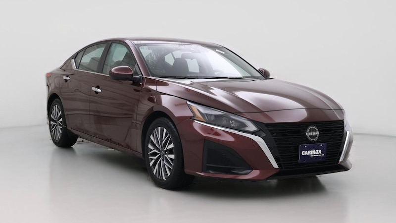 2023 Nissan Altima SV Hero Image