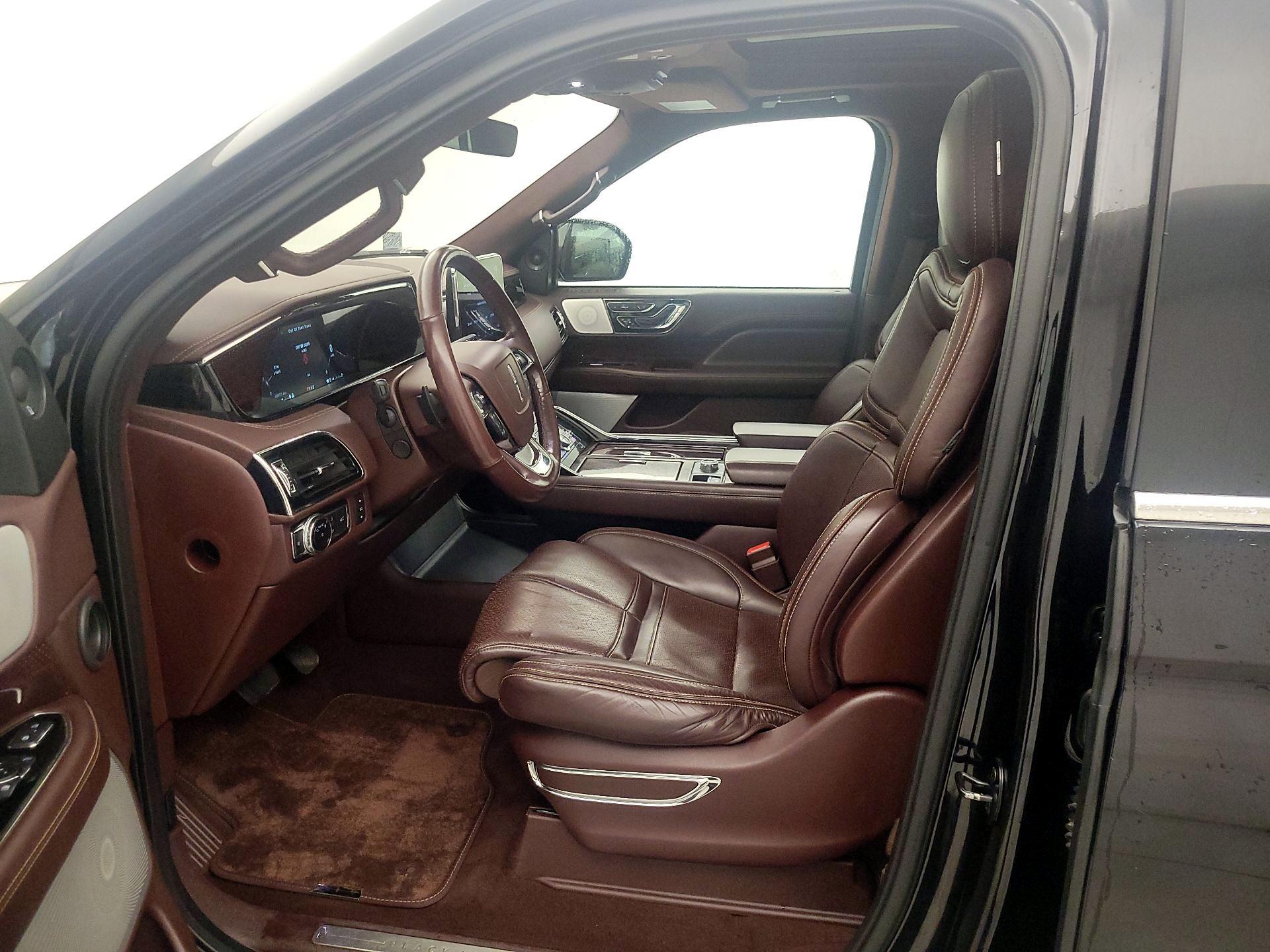 Thumbnail: 2019 Lincoln Navigator - 11