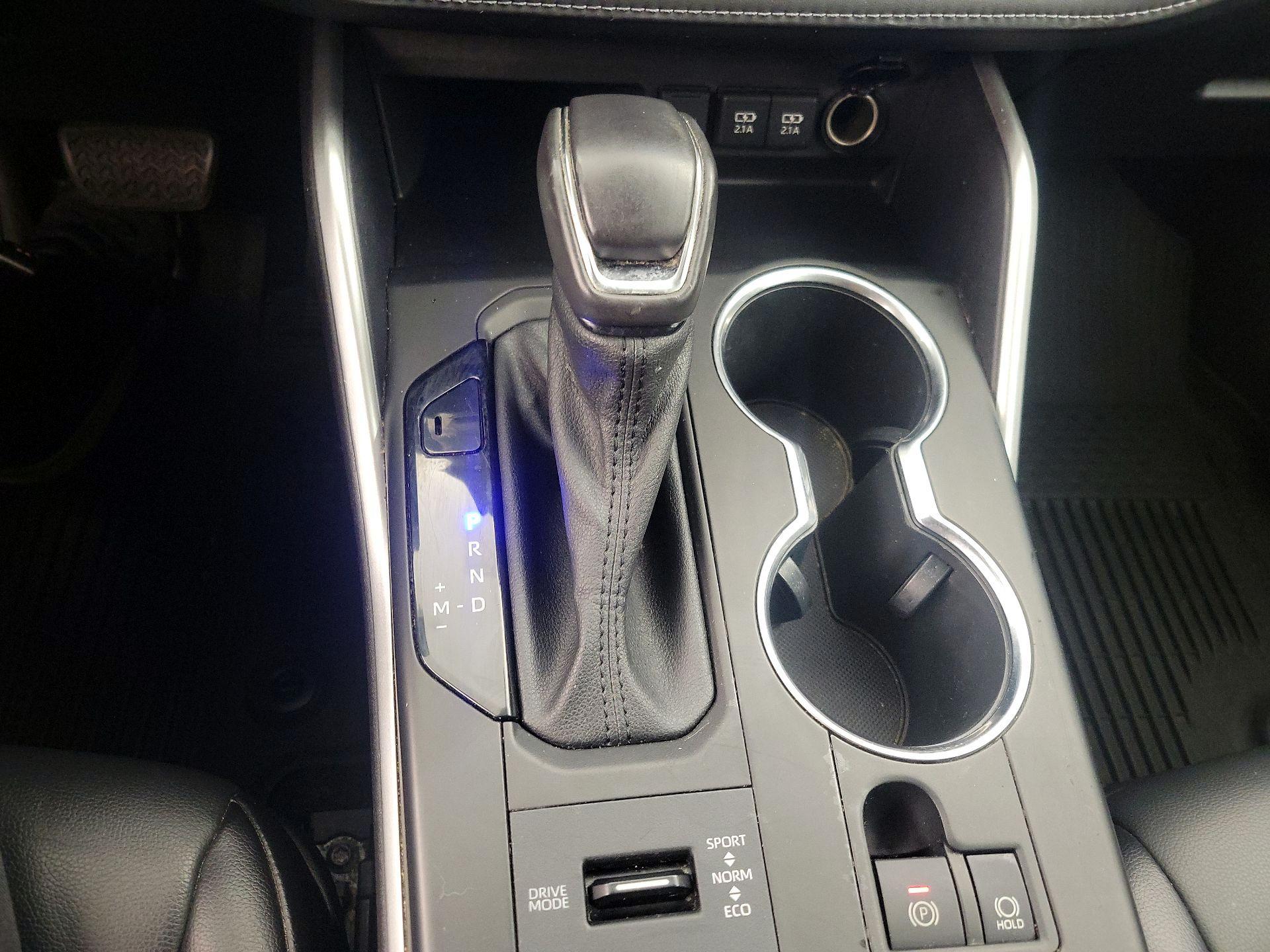 Thumbnail: 2021 Toyota Highlander - 17