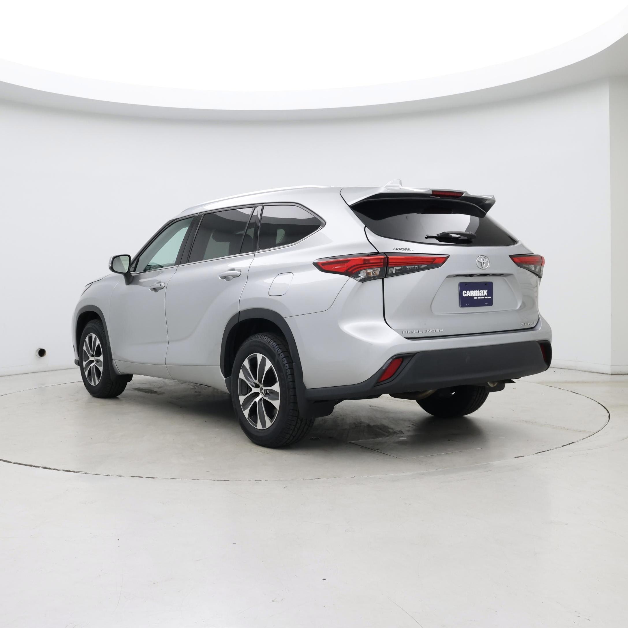 Thumbnail: 2021 Toyota Highlander - 2