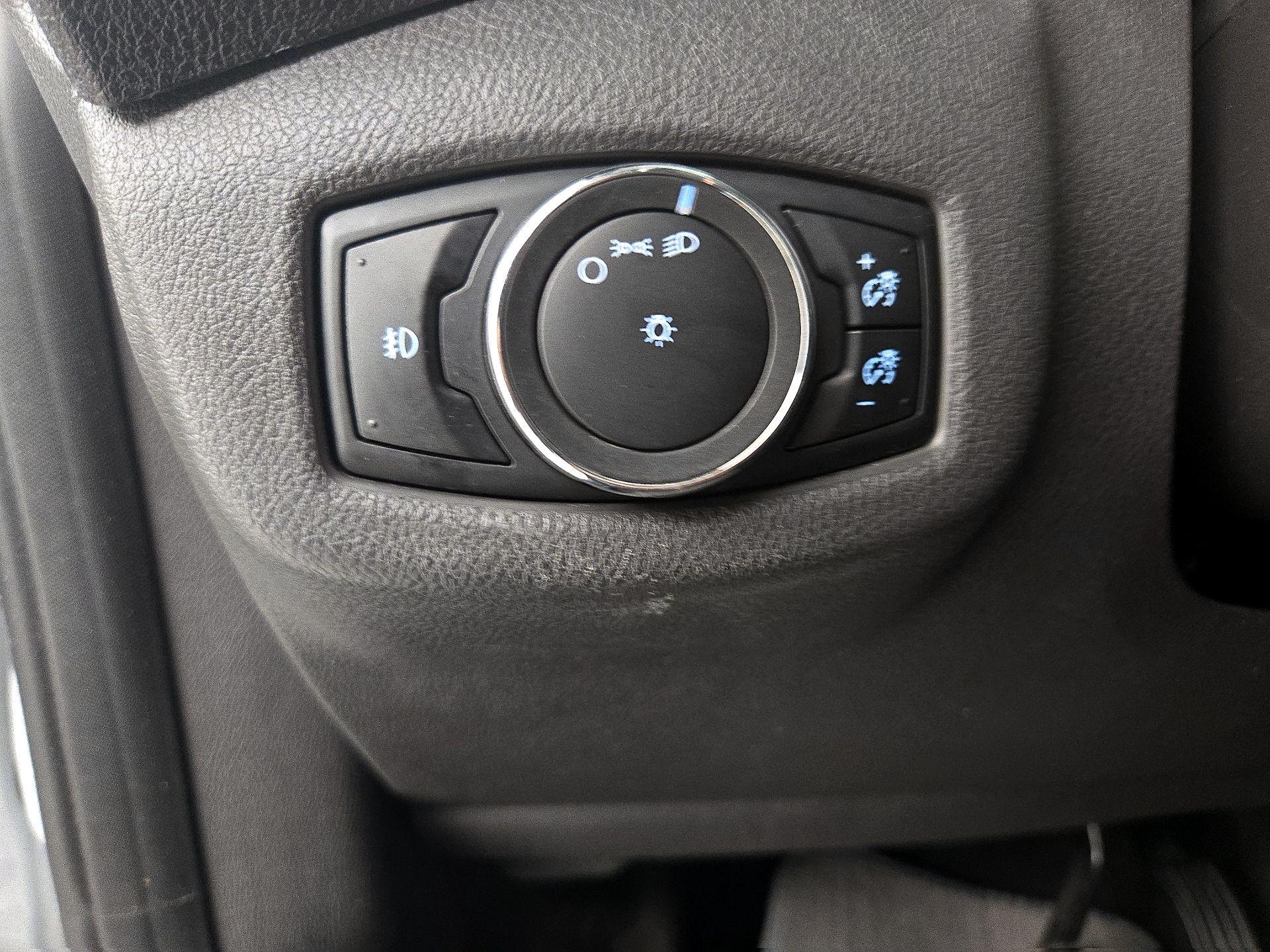 Thumbnail: 2015 Ford Transit Series - 13