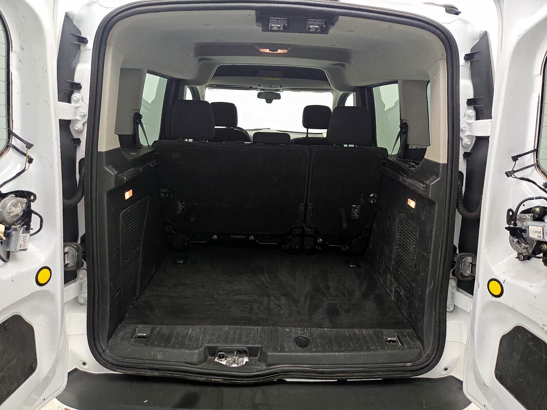 Thumbnail: 2015 Ford Transit Series - 20