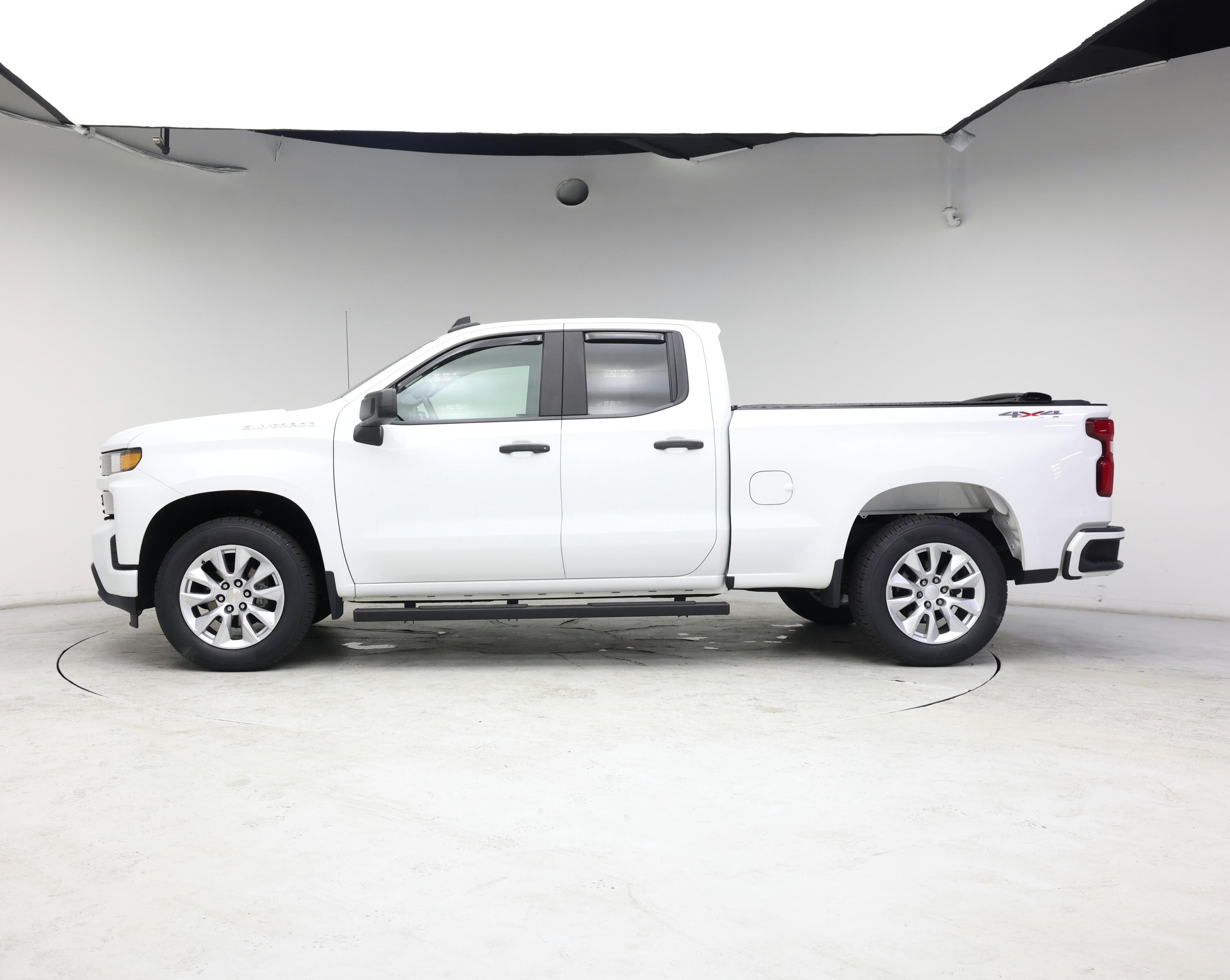 Thumbnail: 2019 Chevrolet Silverado 1500 - 3