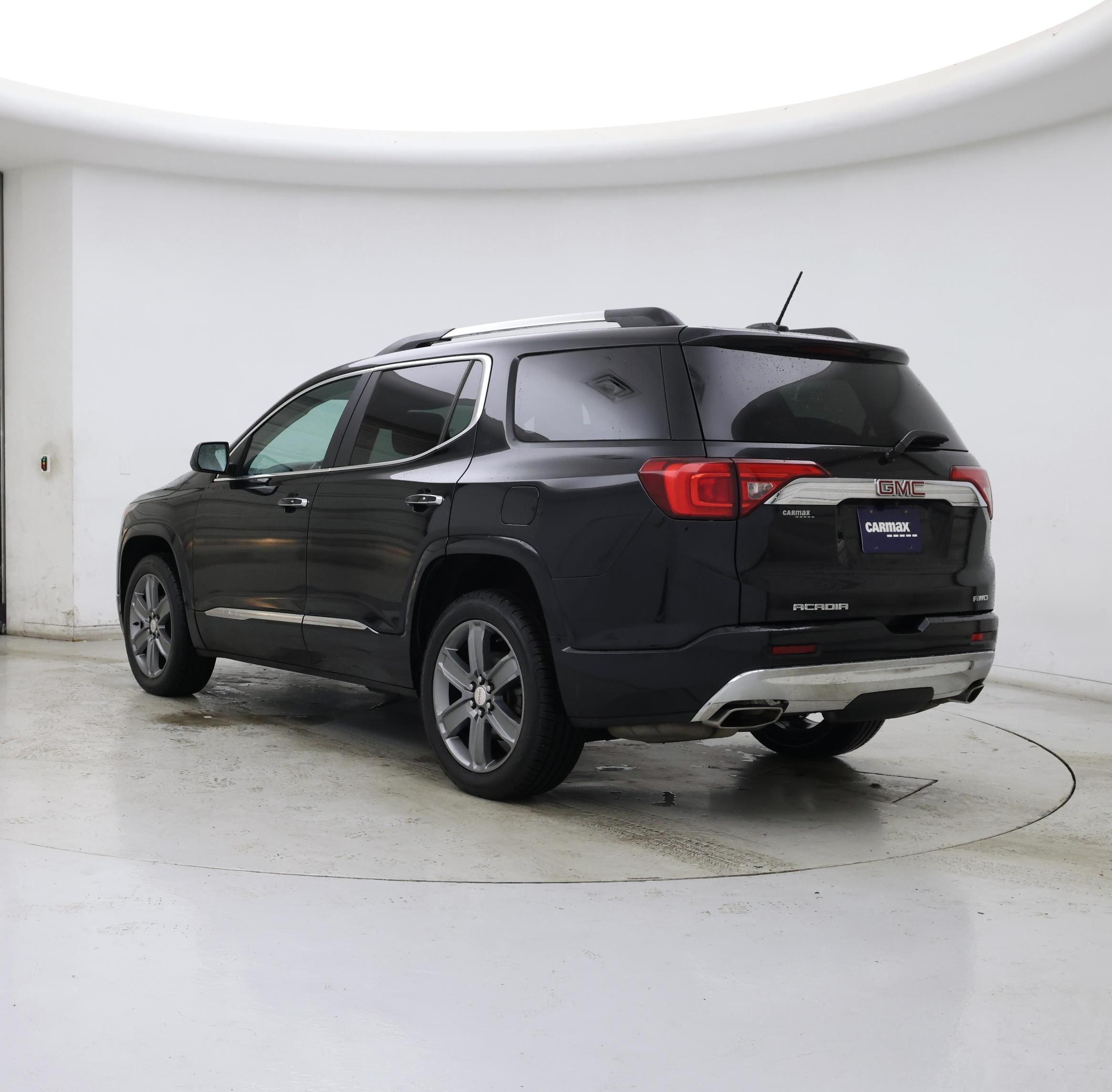 Thumbnail: 2017 GMC Acadia - 2