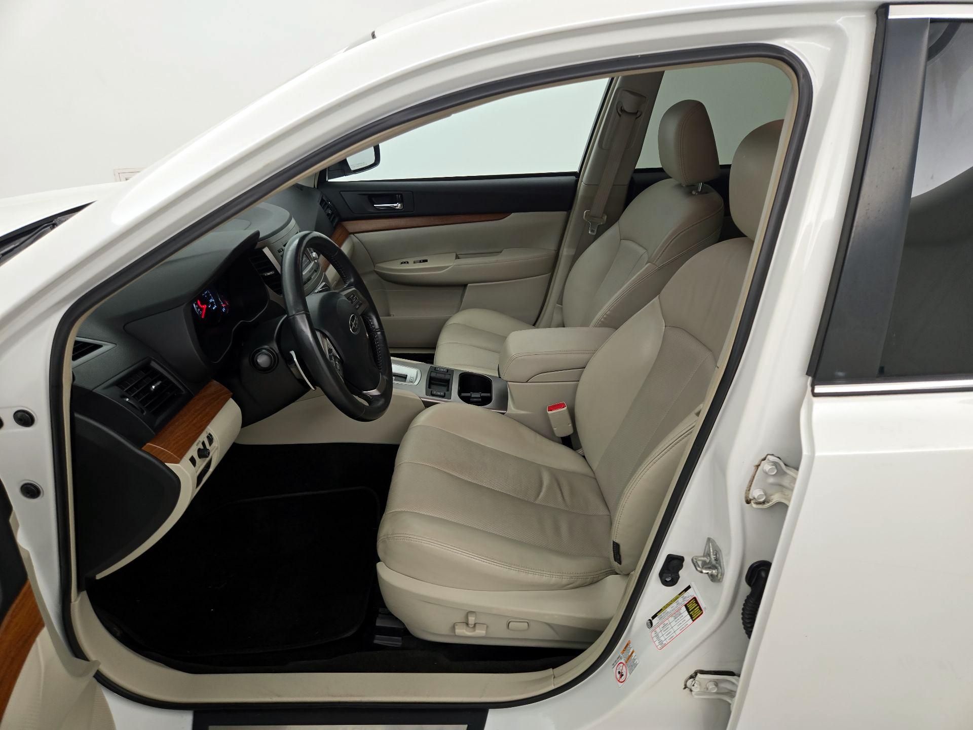 Thumbnail: 2013 Subaru Outback - 11