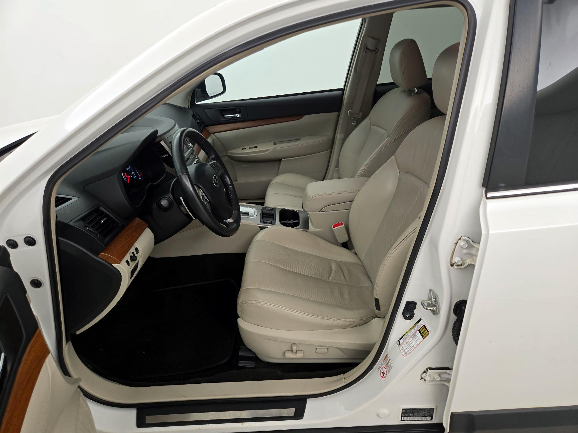 Thumbnail: 2013 Subaru Outback - 18