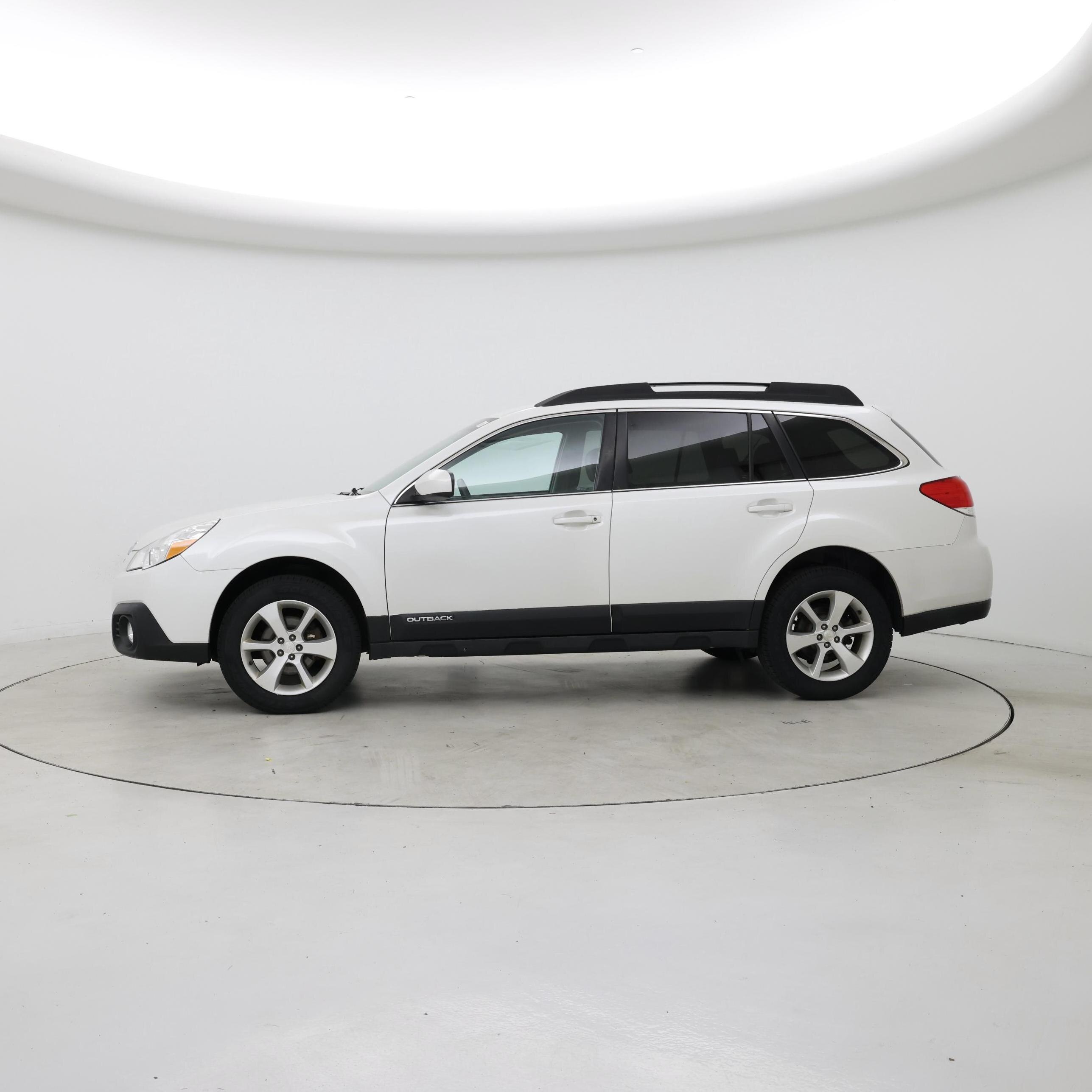 Thumbnail: 2013 Subaru Outback - 3